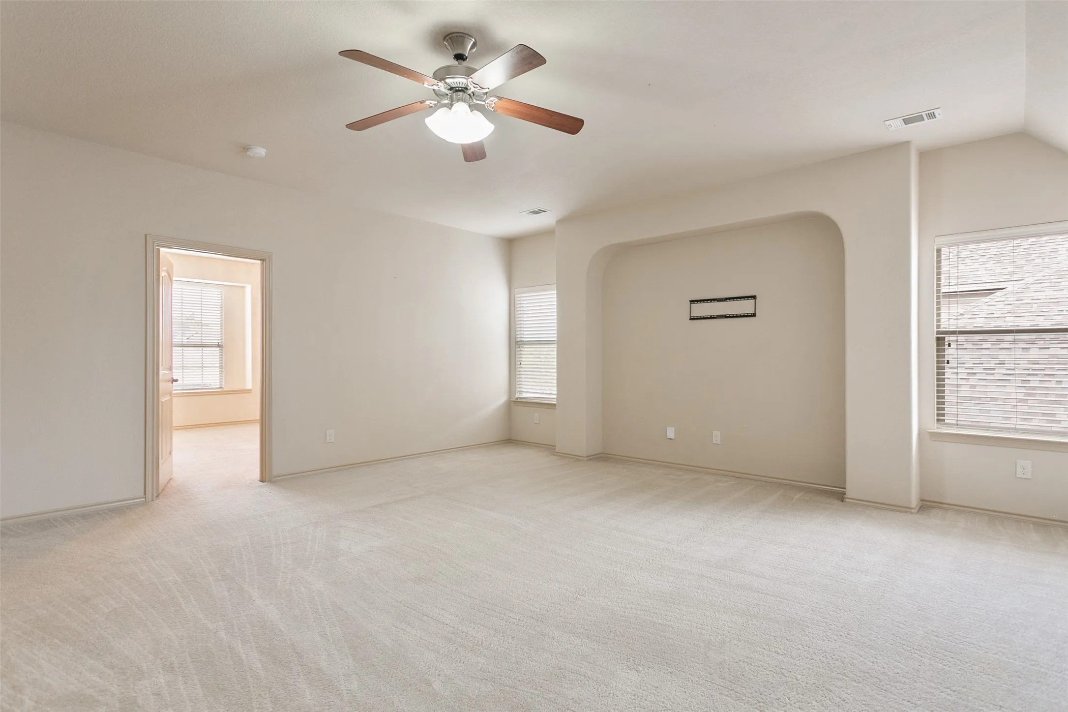 Single Family Residence For Sale in Tarrant County , 8220 Misty Water Drive, Fort Worth, Texas 76131, 4 Bedroom, 3 Bathroom, 2 Garage spaces, 3,081 Sqft, built in 2012, mls#21251158, Real Estate Agent in Fort Worth, Homes For Sale in Tarrant county, Homes For Sale in Fort Worth, Realtor in Fort Worth Texas, Real Estate Brokerage Independent Realty Texas, Luminita Cordes Realtor