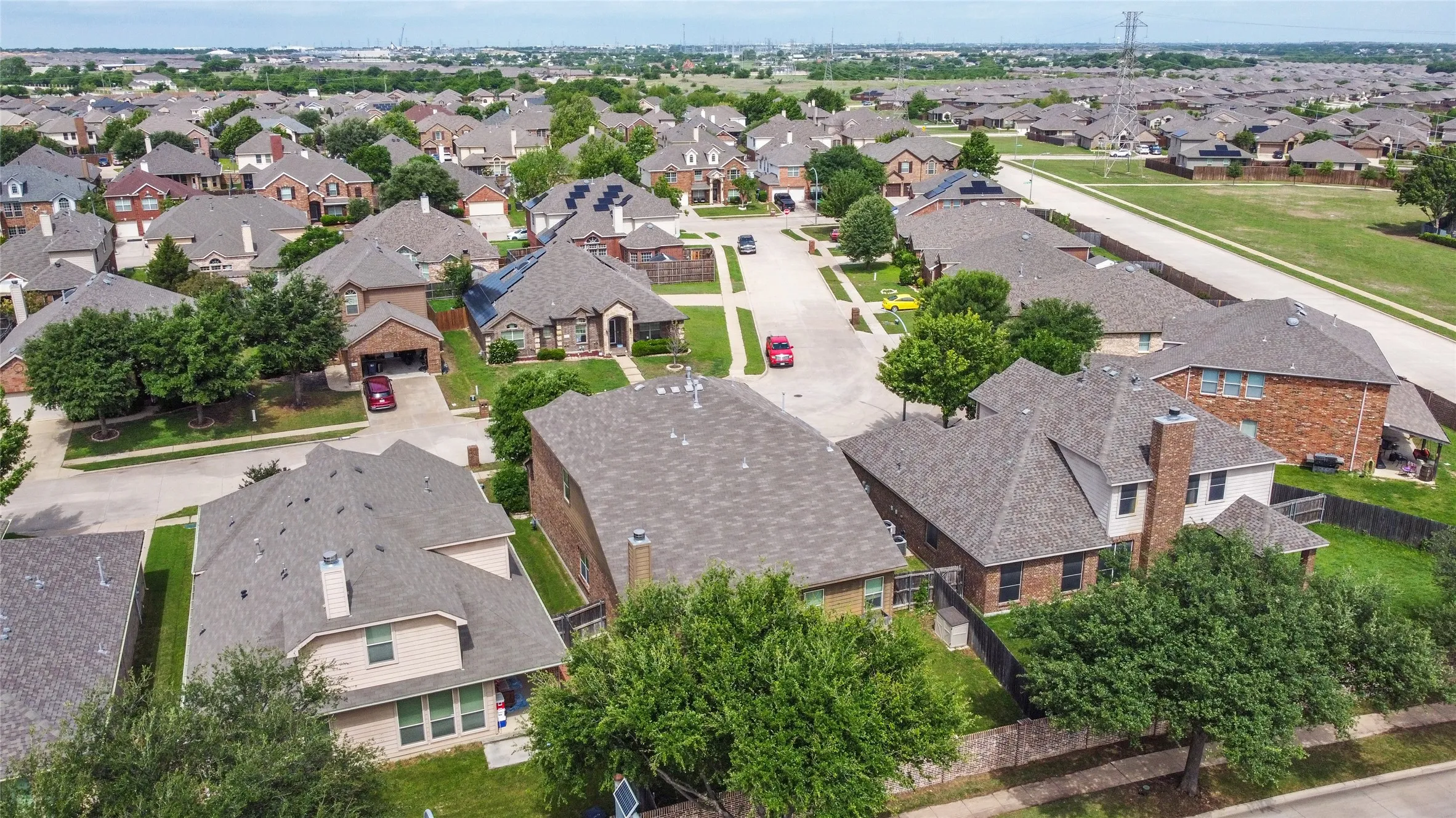 Single Family Residence For Sale in Tarrant County , 8220 Misty Water Drive, Fort Worth, Texas 76131, 4 Bedroom, 3 Bathroom, 2 Garage spaces, 3,081 Sqft, built in 2012, mls#21251158, Real Estate Agent in Fort Worth, Homes For Sale in Tarrant county, Homes For Sale in Fort Worth, Realtor in Fort Worth Texas, Real Estate Brokerage Independent Realty Texas, Luminita Cordes Realtor