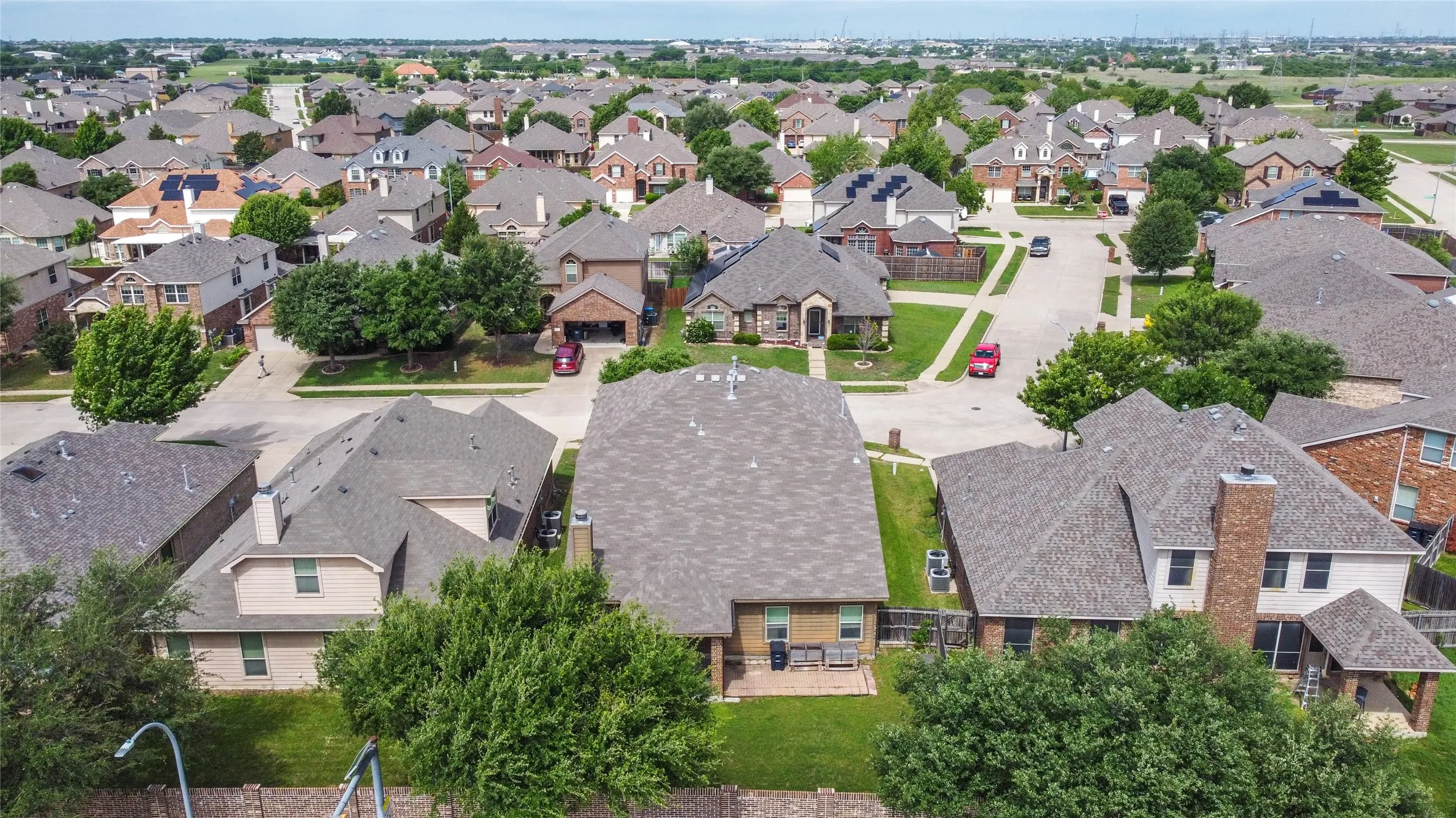 Single Family Residence For Sale in Tarrant County , 8220 Misty Water Drive, Fort Worth, Texas 76131, 4 Bedroom, 3 Bathroom, 2 Garage spaces, 3,081 Sqft, built in 2012, mls#21251158, Real Estate Agent in Fort Worth, Homes For Sale in Tarrant county, Homes For Sale in Fort Worth, Realtor in Fort Worth Texas, Real Estate Brokerage Independent Realty Texas, Luminita Cordes Realtor
