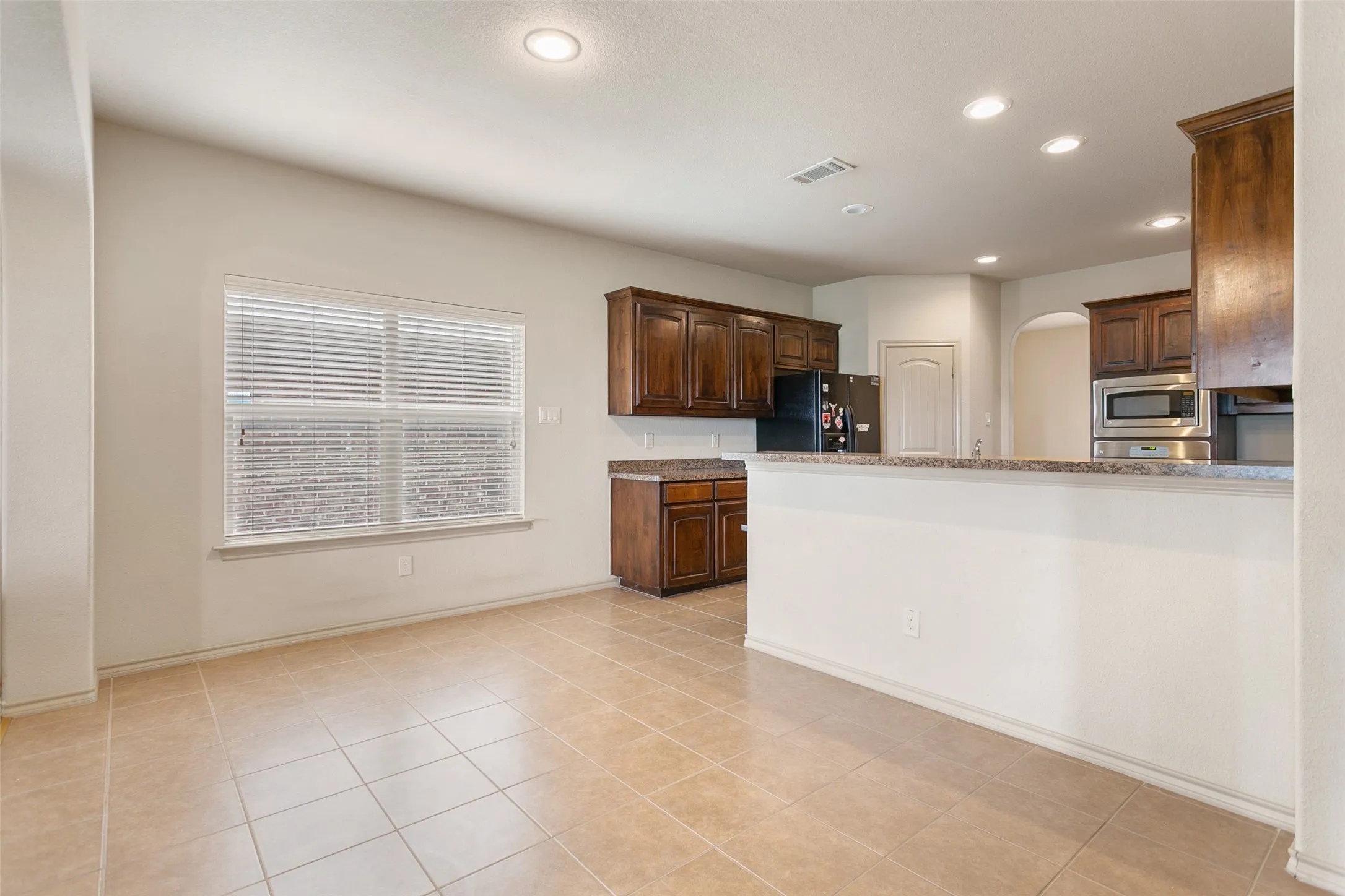 Single Family Residence For Sale in Tarrant County , 8220 Misty Water Drive, Fort Worth, Texas 76131, 4 Bedroom, 3 Bathroom, 2 Garage spaces, 3,081 Sqft, built in 2012, mls#21251158, Real Estate Agent in Fort Worth, Homes For Sale in Tarrant county, Homes For Sale in Fort Worth, Realtor in Fort Worth Texas, Real Estate Brokerage Independent Realty Texas, Luminita Cordes Realtor