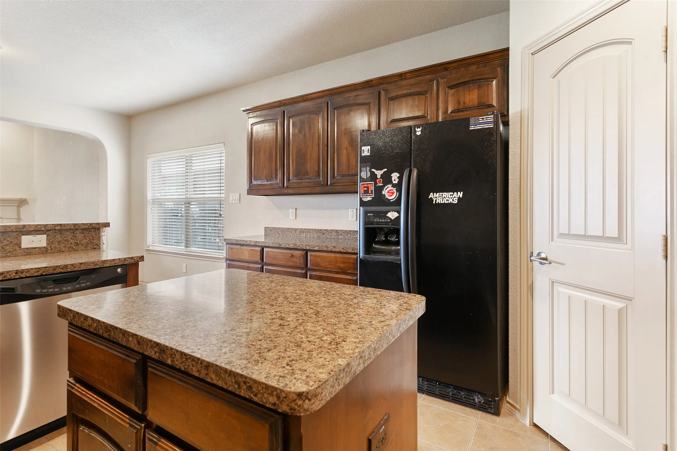 Single Family Residence For Sale in Tarrant County , 8220 Misty Water Drive, Fort Worth, Texas 76131, 4 Bedroom, 3 Bathroom, 2 Garage spaces, 3,081 Sqft, built in 2012, mls#21251158, Real Estate Agent in Fort Worth, Homes For Sale in Tarrant county, Homes For Sale in Fort Worth, Realtor in Fort Worth Texas, Real Estate Brokerage Independent Realty Texas, Luminita Cordes Realtor