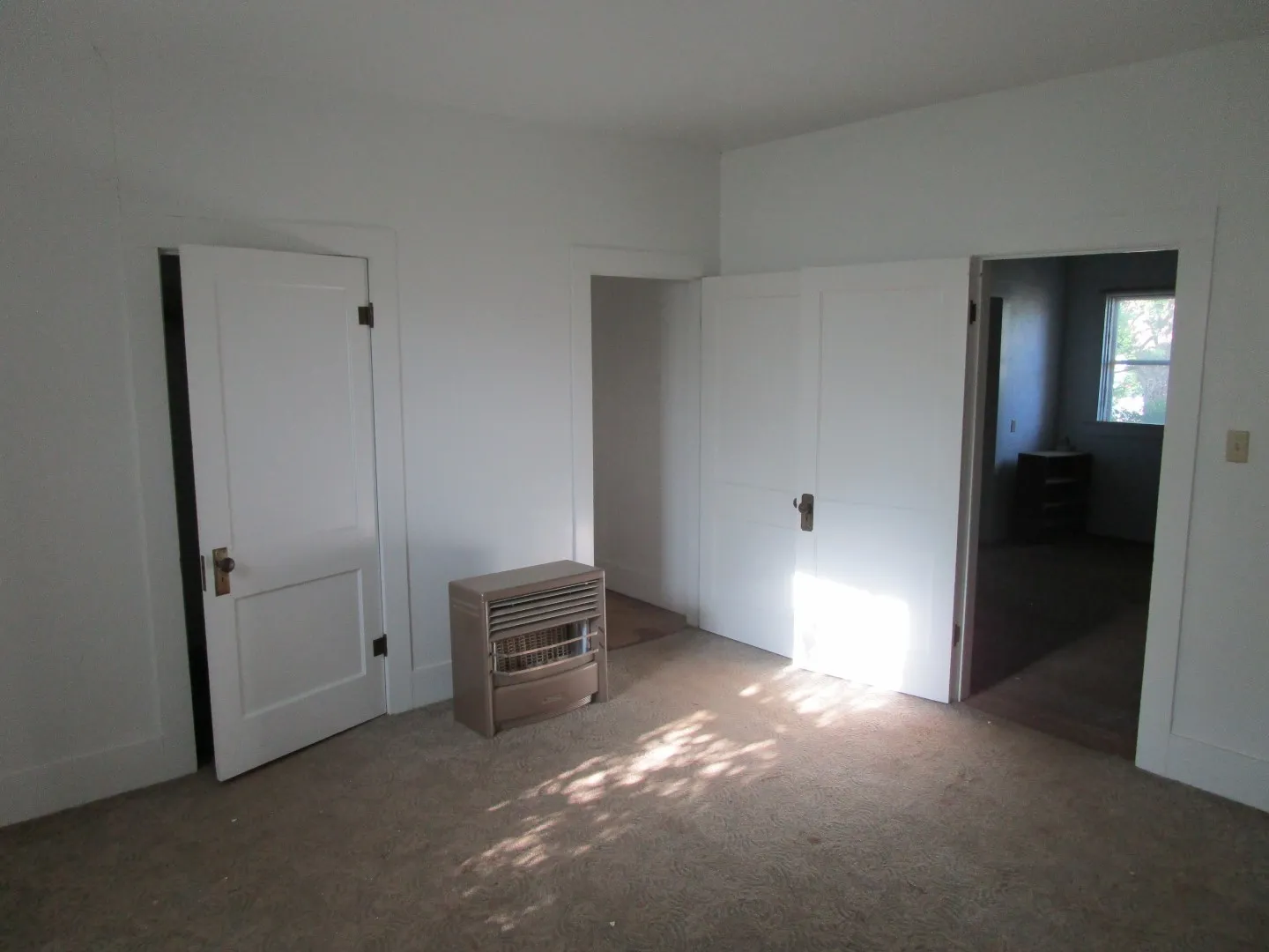 Single Family Residence For Sale in Mitchell County , 105 E 9th Street, Colorado City, Texas 79512, 2 Bedroom, 1 Bathroom, Garage spaces, 1,204 Sqft, built in 1938, Preowned, mls#21251165, Real Estate Agent in Colorado City, Homes For Sale in Mitchell county, Homes For Sale in Colorado City, Realtor in Colorado City Texas, Real Estate Brokerage Independent Realty Texas, Luminita Cordes Realtor