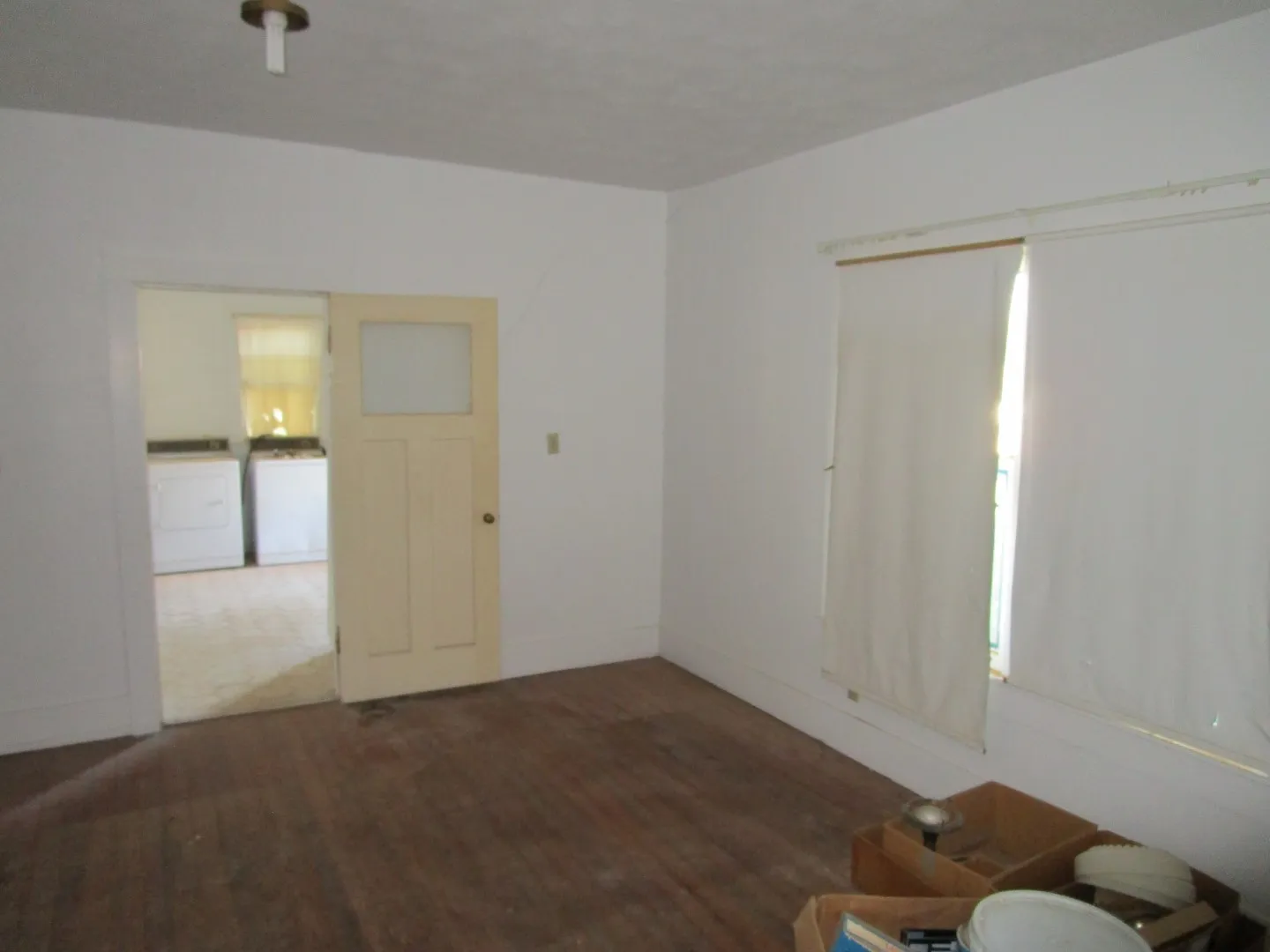 Single Family Residence For Sale in Mitchell County , 105 E 9th Street, Colorado City, Texas 79512, 2 Bedroom, 1 Bathroom, Garage spaces, 1,204 Sqft, built in 1938, Preowned, mls#21251165, Real Estate Agent in Colorado City, Homes For Sale in Mitchell county, Homes For Sale in Colorado City, Realtor in Colorado City Texas, Real Estate Brokerage Independent Realty Texas, Luminita Cordes Realtor
