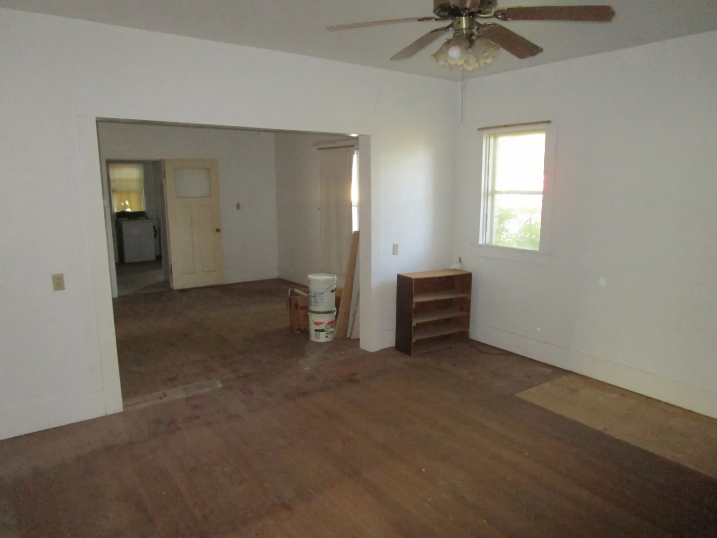 Single Family Residence For Sale in Mitchell County , 105 E 9th Street, Colorado City, Texas 79512, 2 Bedroom, 1 Bathroom, Garage spaces, 1,204 Sqft, built in 1938, Preowned, mls#21251165, Real Estate Agent in Colorado City, Homes For Sale in Mitchell county, Homes For Sale in Colorado City, Realtor in Colorado City Texas, Real Estate Brokerage Independent Realty Texas, Luminita Cordes Realtor