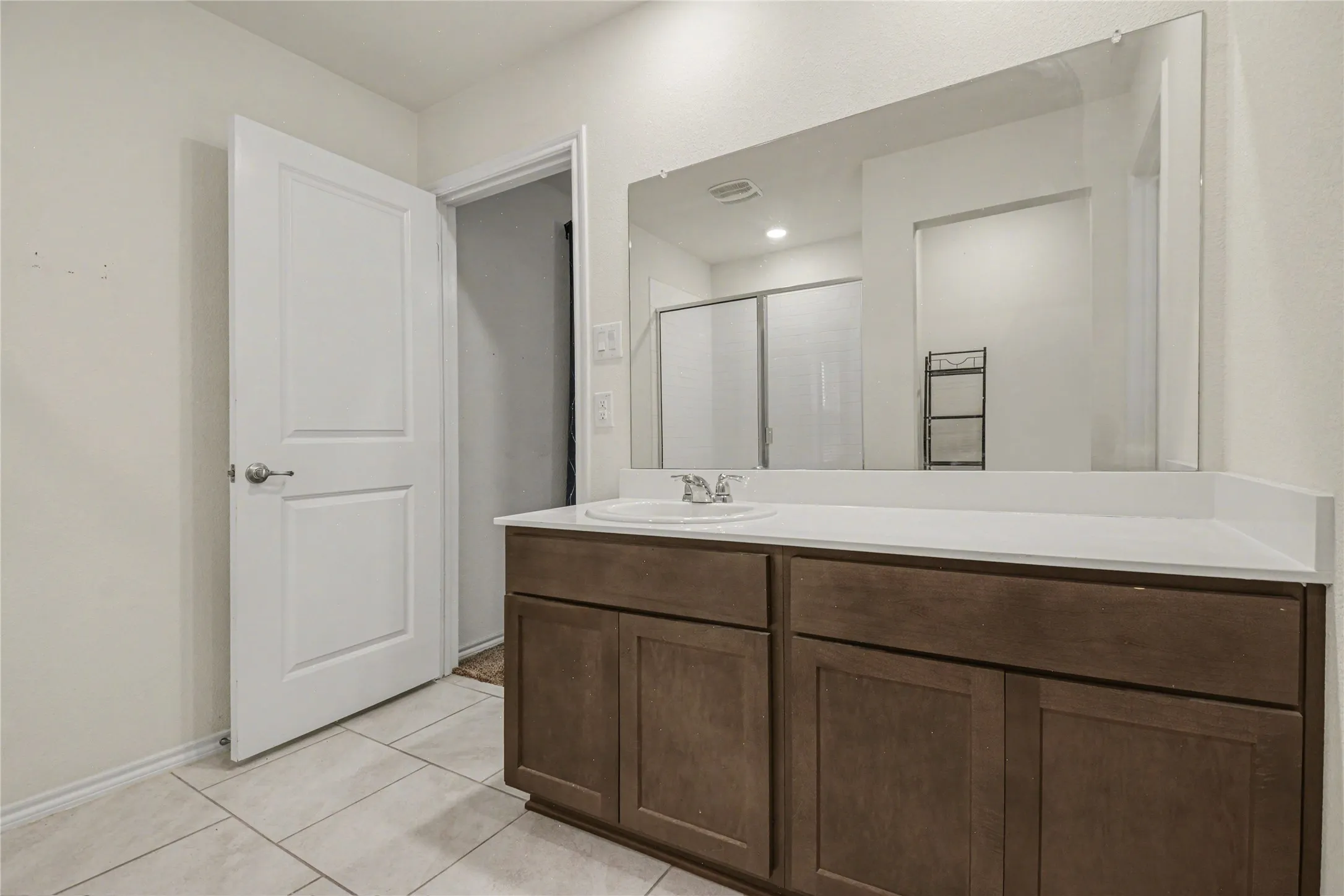 Single Family Residence For Sale in Kaufman County , 3119 Holstein Drive, Forney, Texas 75126, 3 Bedroom, 2 Bathroom, 2 Garage spaces, 1,286 Sqft, built in 2020, Preowned, mls#21249997, Real Estate Agent in Forney, Homes For Sale in Kaufman county, Homes For Sale in Forney, Realtor in Forney Texas, Real Estate Brokerage Independent Realty Texas, Luminita Cordes Realtor