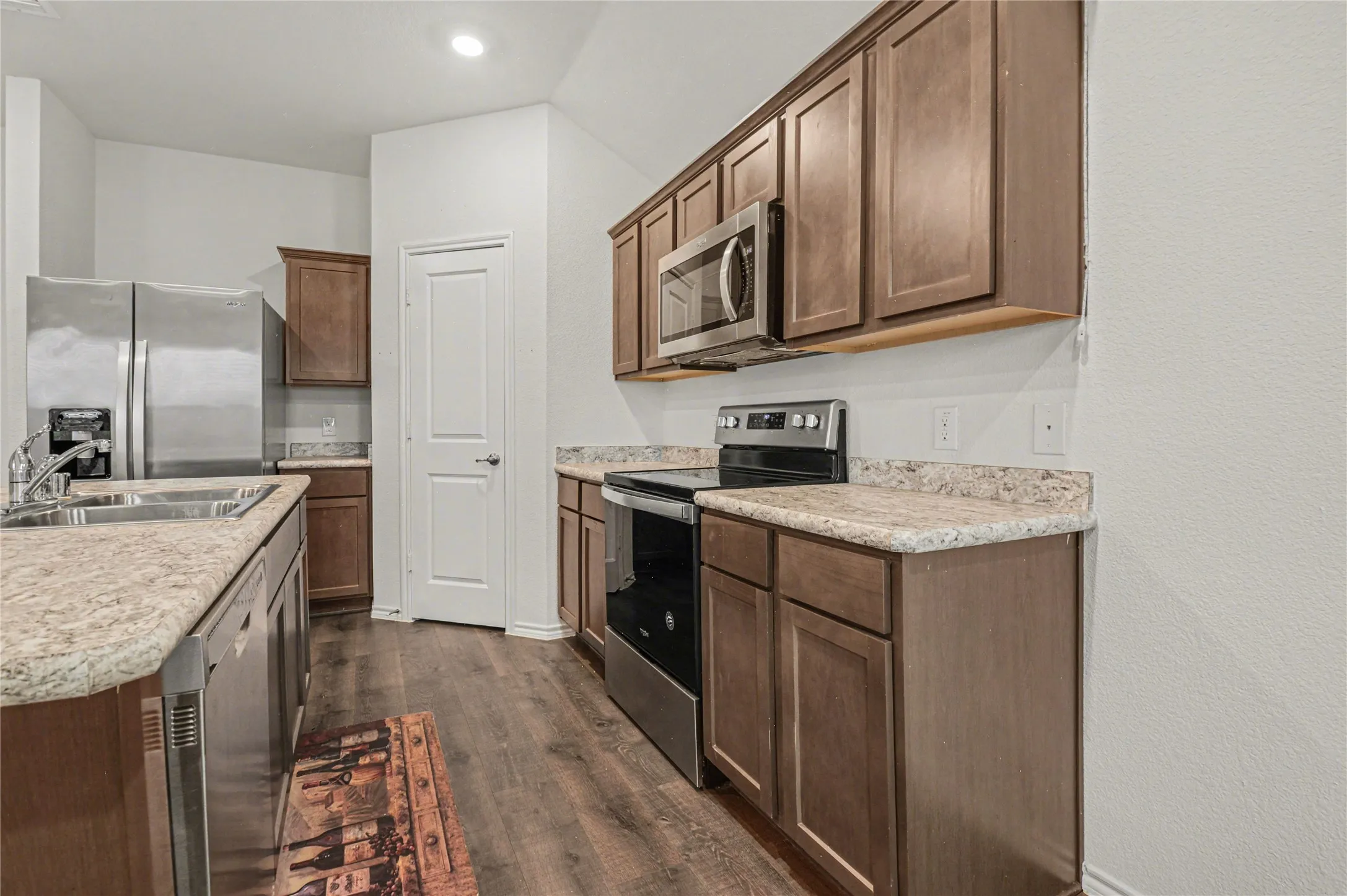 Single Family Residence For Sale in Kaufman County , 3119 Holstein Drive, Forney, Texas 75126, 3 Bedroom, 2 Bathroom, 2 Garage spaces, 1,286 Sqft, built in 2020, Preowned, mls#21249997, Real Estate Agent in Forney, Homes For Sale in Kaufman county, Homes For Sale in Forney, Realtor in Forney Texas, Real Estate Brokerage Independent Realty Texas, Luminita Cordes Realtor