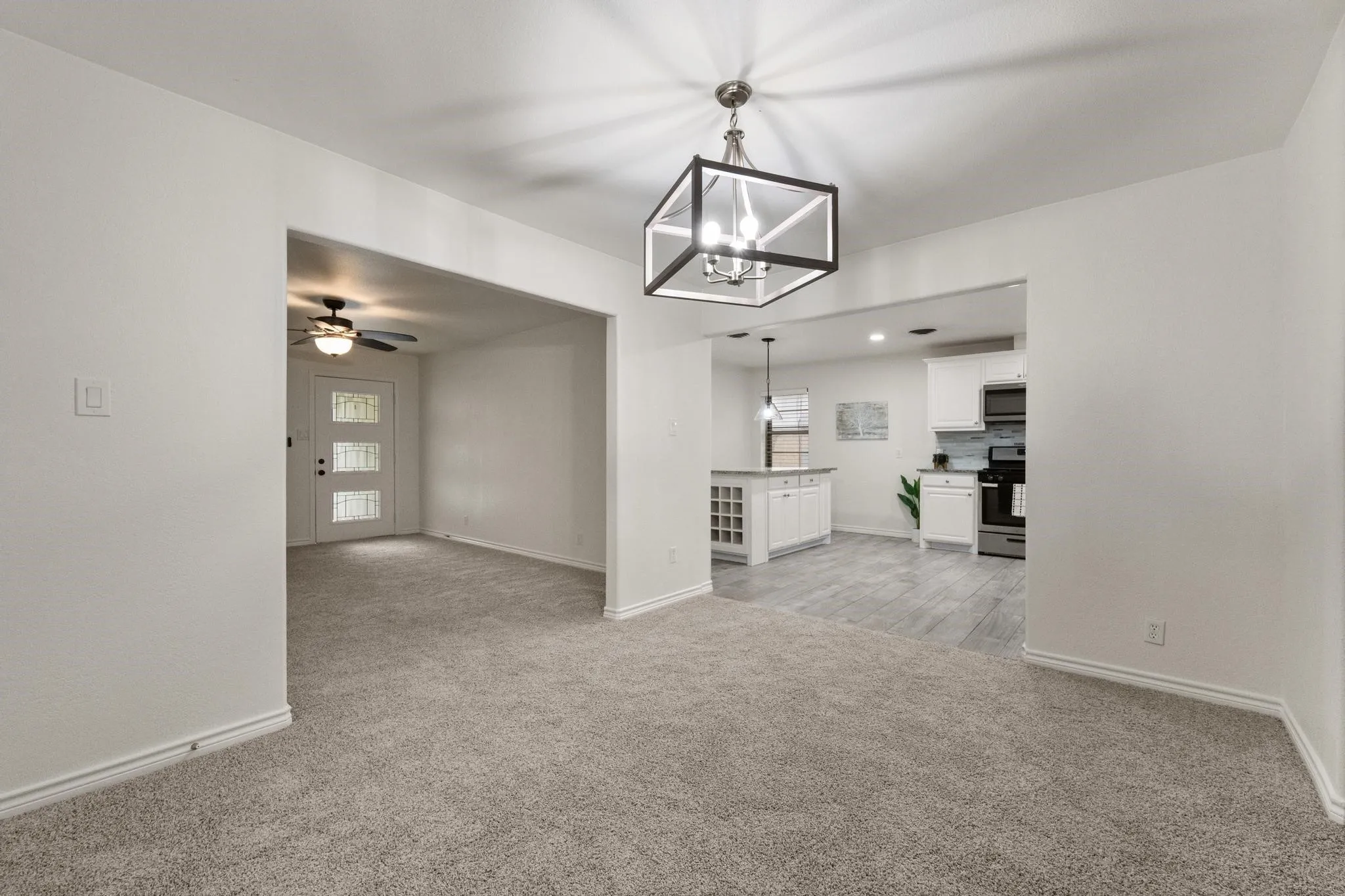 Single Family Residence For Sale in Dallas County , 1710 Western Park Drive, Dallas, Texas 75211, 3 Bedroom, 2 Bathroom, 1 Garage spaces, 1,741 Sqft, built in 1965, mls#21250892, Real Estate Agent in Dallas, Homes For Sale in Dallas county, Homes For Sale in Dallas, Realtor in Dallas Texas, Real Estate Brokerage Independent Realty Texas, Luminita Cordes Realtor