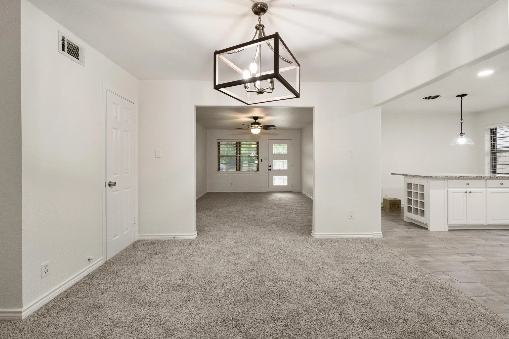 Single Family Residence For Sale in Dallas County , 1710 Western Park Drive, Dallas, Texas 75211, 3 Bedroom, 2 Bathroom, 1 Garage spaces, 1,741 Sqft, built in 1965, mls#21250892, Real Estate Agent in Dallas, Homes For Sale in Dallas county, Homes For Sale in Dallas, Realtor in Dallas Texas, Real Estate Brokerage Independent Realty Texas, Luminita Cordes Realtor