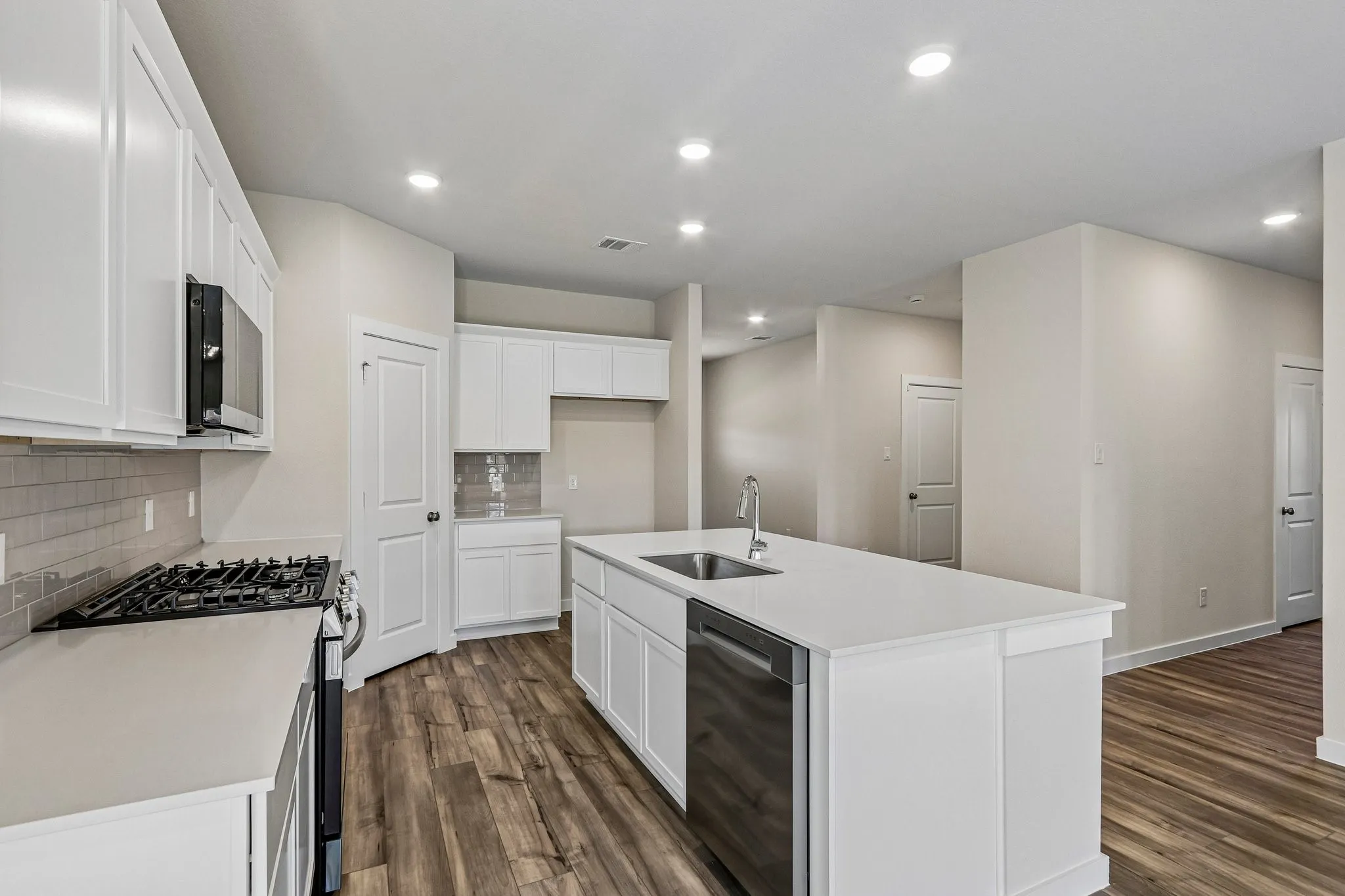 Single Family Residence For Sale in Grayson County , 2221 Trailside Drive, Sherman, Texas 75092, 3 Bedroom, 2 Bathroom, 2 Garage spaces, 1,786 Sqft, built in 2026, New Construction - Incomplete, mls#21251210, Real Estate Agent in Sherman, Homes For Sale in Grayson county, Homes For Sale in Sherman, Realtor in Sherman Texas, Real Estate Brokerage Independent Realty Texas, Luminita Cordes Realtor