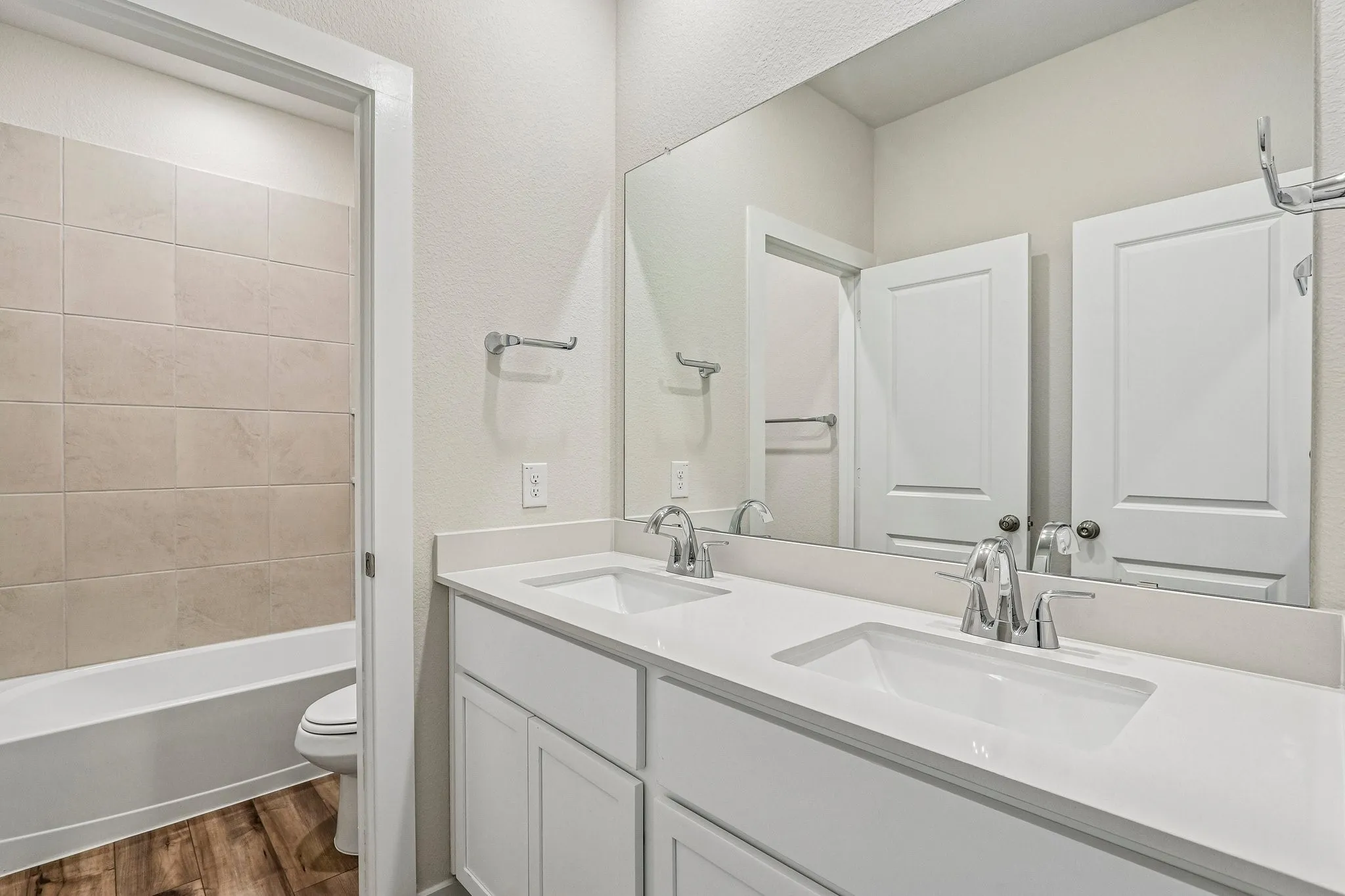 Single Family Residence For Sale in Grayson County , 2221 Trailside Drive, Sherman, Texas 75092, 3 Bedroom, 2 Bathroom, 2 Garage spaces, 1,786 Sqft, built in 2026, New Construction - Incomplete, mls#21251210, Real Estate Agent in Sherman, Homes For Sale in Grayson county, Homes For Sale in Sherman, Realtor in Sherman Texas, Real Estate Brokerage Independent Realty Texas, Luminita Cordes Realtor
