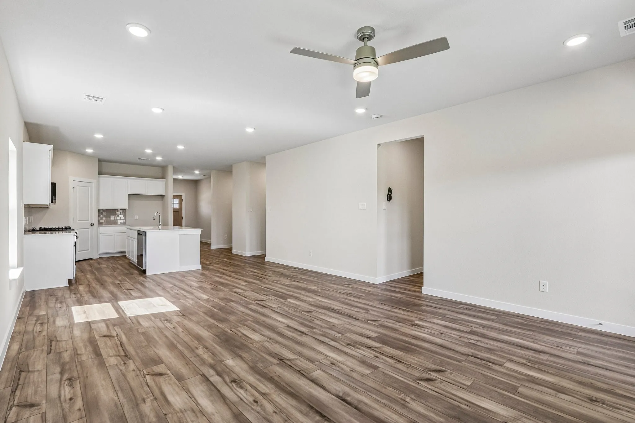 Single Family Residence For Sale in Grayson County , 2221 Trailside Drive, Sherman, Texas 75092, 3 Bedroom, 2 Bathroom, 2 Garage spaces, 1,786 Sqft, built in 2026, New Construction - Incomplete, mls#21251210, Real Estate Agent in Sherman, Homes For Sale in Grayson county, Homes For Sale in Sherman, Realtor in Sherman Texas, Real Estate Brokerage Independent Realty Texas, Luminita Cordes Realtor