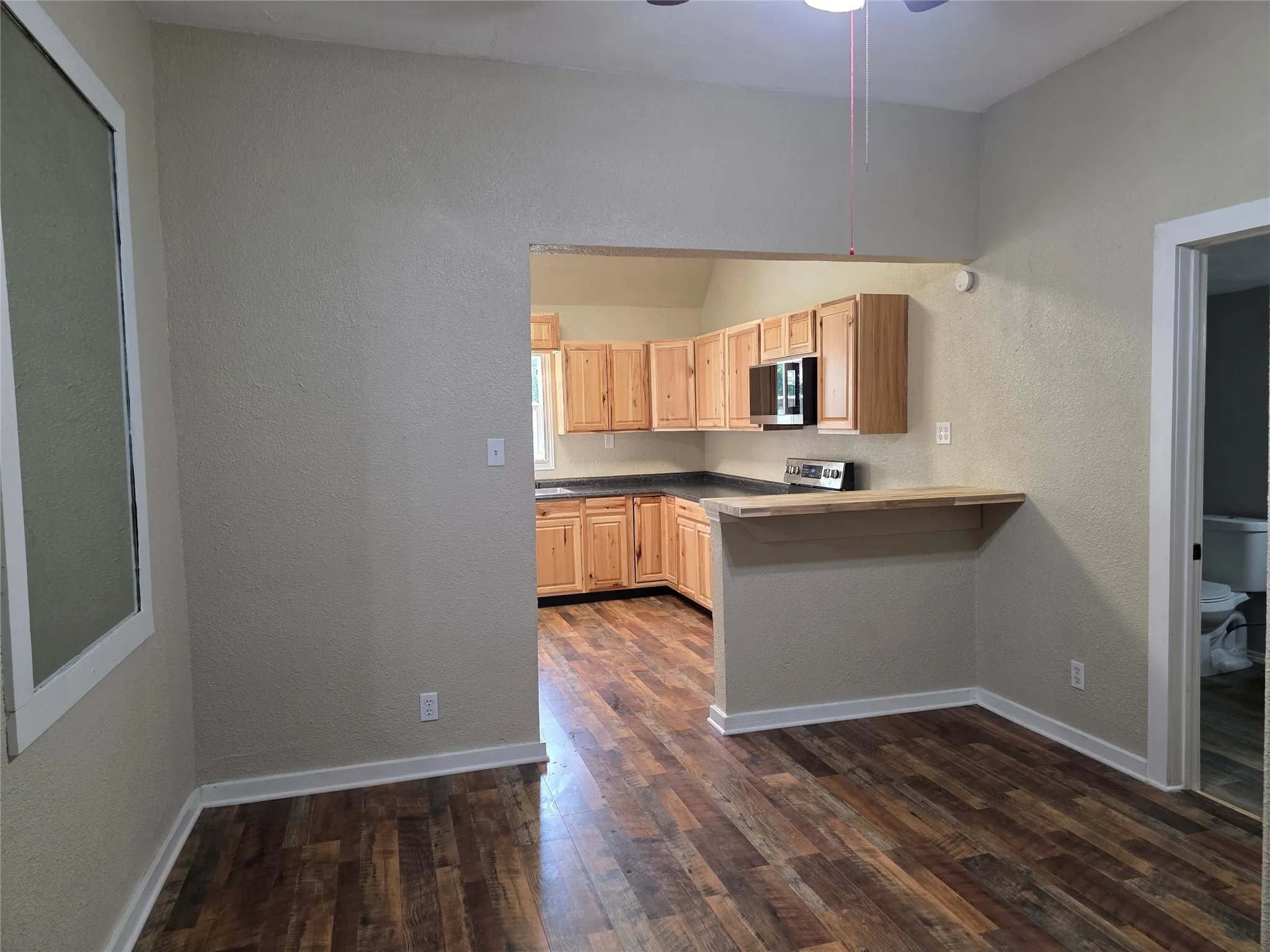 Single Family Residence For Sale in Johnson County , 405 W Graham Street, Godley, Texas 76044, 3 Bedroom, 2 Bathroom, Garage spaces, 1,764 Sqft, built in 1913, Preowned, mls#21251218, Real Estate Agent in Godley, Homes For Sale in Johnson county, Homes For Sale in Godley, Realtor in Godley Texas, Real Estate Brokerage Independent Realty Texas, Luminita Cordes Realtor