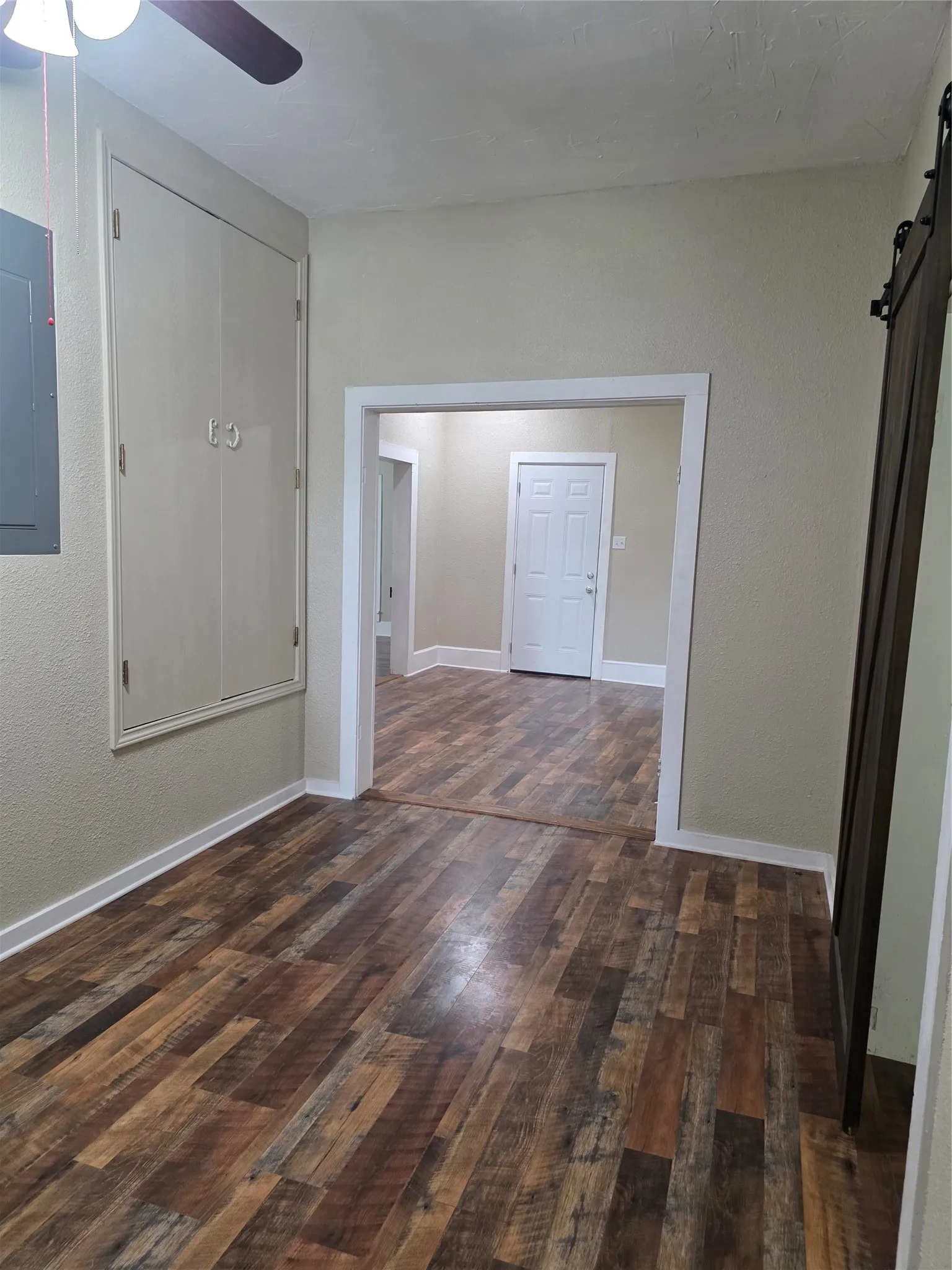 Single Family Residence For Sale in Johnson County , 405 W Graham Street, Godley, Texas 76044, 3 Bedroom, 2 Bathroom, Garage spaces, 1,764 Sqft, built in 1913, Preowned, mls#21251218, Real Estate Agent in Godley, Homes For Sale in Johnson county, Homes For Sale in Godley, Realtor in Godley Texas, Real Estate Brokerage Independent Realty Texas, Luminita Cordes Realtor