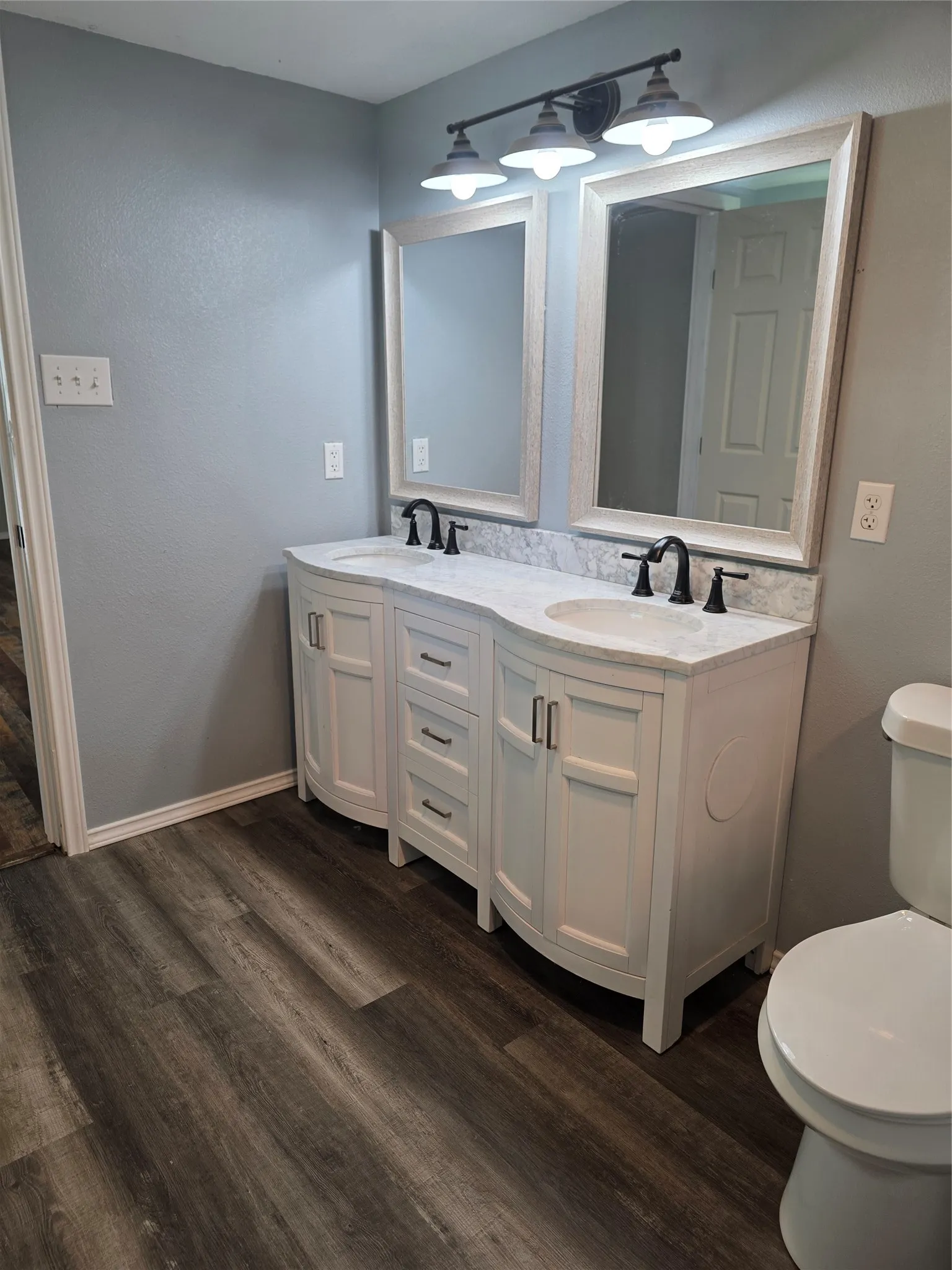 Single Family Residence For Sale in Johnson County , 405 W Graham Street, Godley, Texas 76044, 3 Bedroom, 2 Bathroom, Garage spaces, 1,764 Sqft, built in 1913, Preowned, mls#21251218, Real Estate Agent in Godley, Homes For Sale in Johnson county, Homes For Sale in Godley, Realtor in Godley Texas, Real Estate Brokerage Independent Realty Texas, Luminita Cordes Realtor