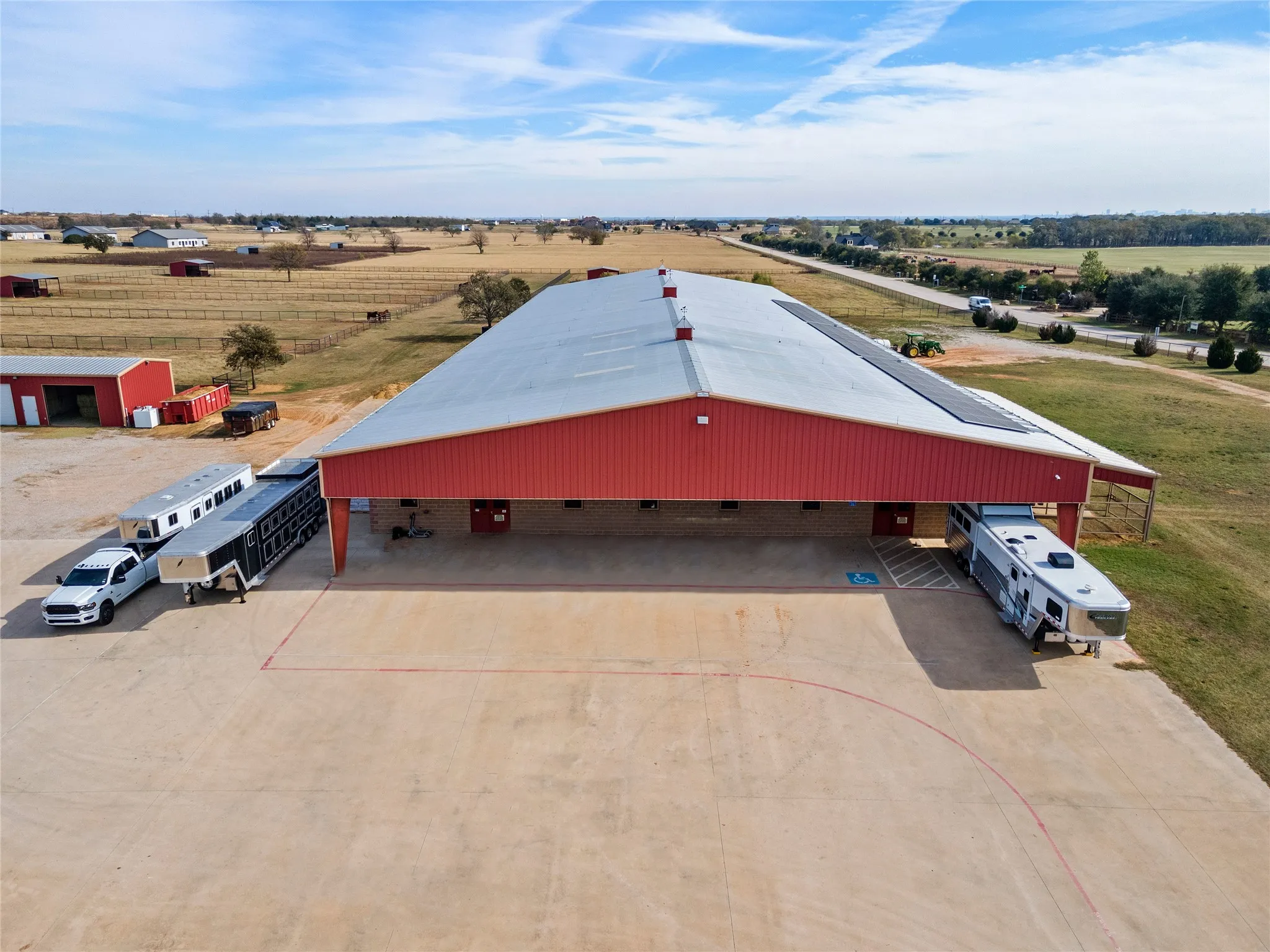Farm For Sale in Denton County , 395 Yacht Club Road, Oak Point, Texas 75068, 2 Bedroom, 2 Bathroom, Garage spaces, 1,600 Sqft, built in 2015, Preowned, mls#21250977, Real Estate Agent in Oak Point, Homes For Sale in Denton county, Homes For Sale in Oak Point, Realtor in Oak Point Texas, Real Estate Brokerage Independent Realty Texas, Luminita Cordes Realtor