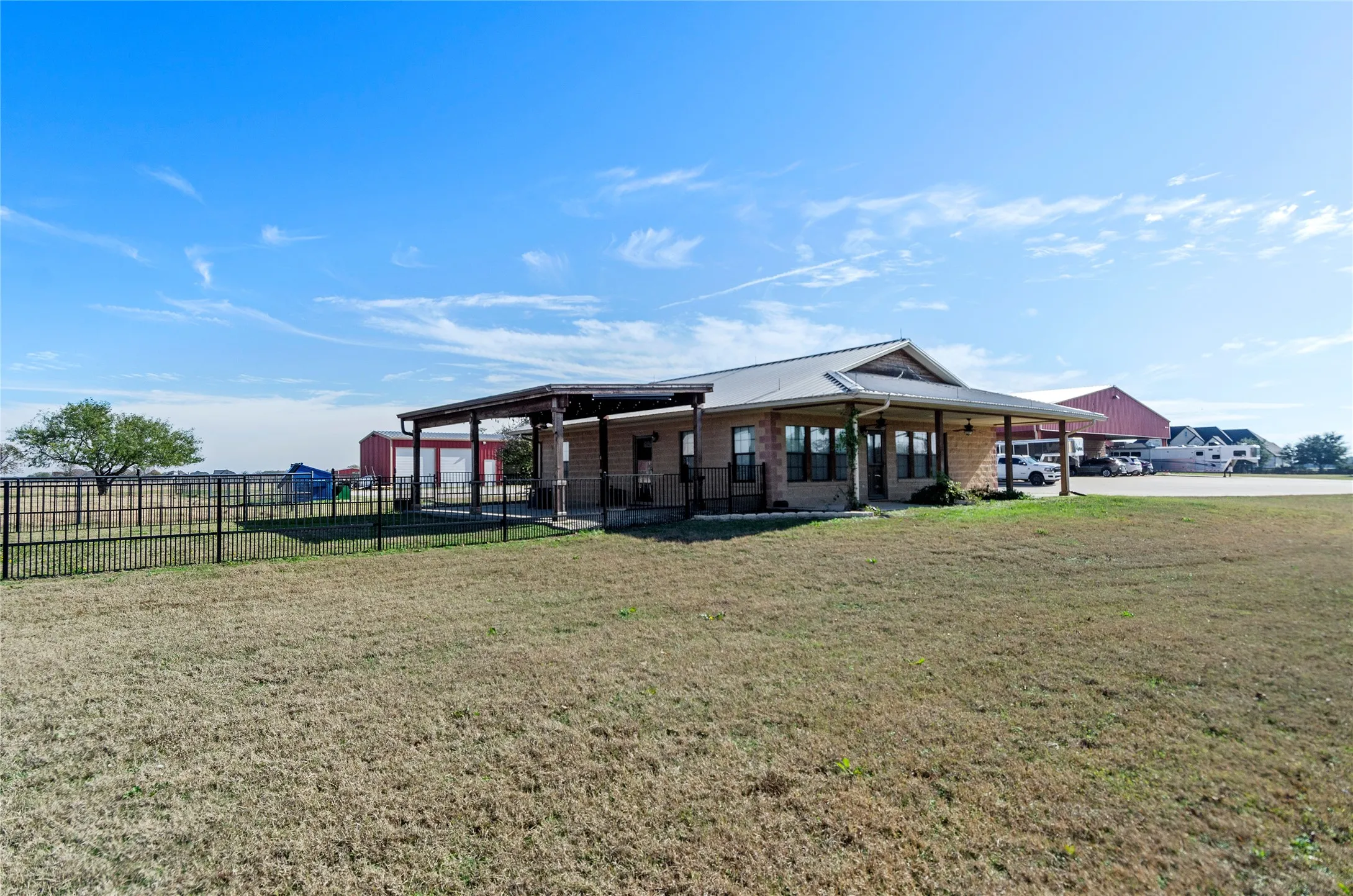 Farm For Sale in Denton County , 395 Yacht Club Road, Oak Point, Texas 75068, 2 Bedroom, 2 Bathroom, Garage spaces, 1,600 Sqft, built in 2015, Preowned, mls#21250977, Real Estate Agent in Oak Point, Homes For Sale in Denton county, Homes For Sale in Oak Point, Realtor in Oak Point Texas, Real Estate Brokerage Independent Realty Texas, Luminita Cordes Realtor