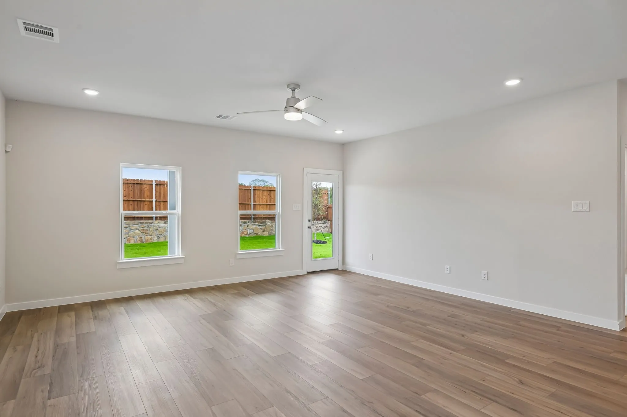 Single Family Residence For Sale in Grayson County , 2209 Trailside Drive, Sherman, Texas 75092, 4 Bedroom, 3 Bathroom, 2 Garage spaces, 2,013 Sqft, built in 2026, New Construction - Incomplete, mls#21251239, Real Estate Agent in Sherman, Homes For Sale in Grayson county, Homes For Sale in Sherman, Realtor in Sherman Texas, Real Estate Brokerage Independent Realty Texas, Luminita Cordes Realtor