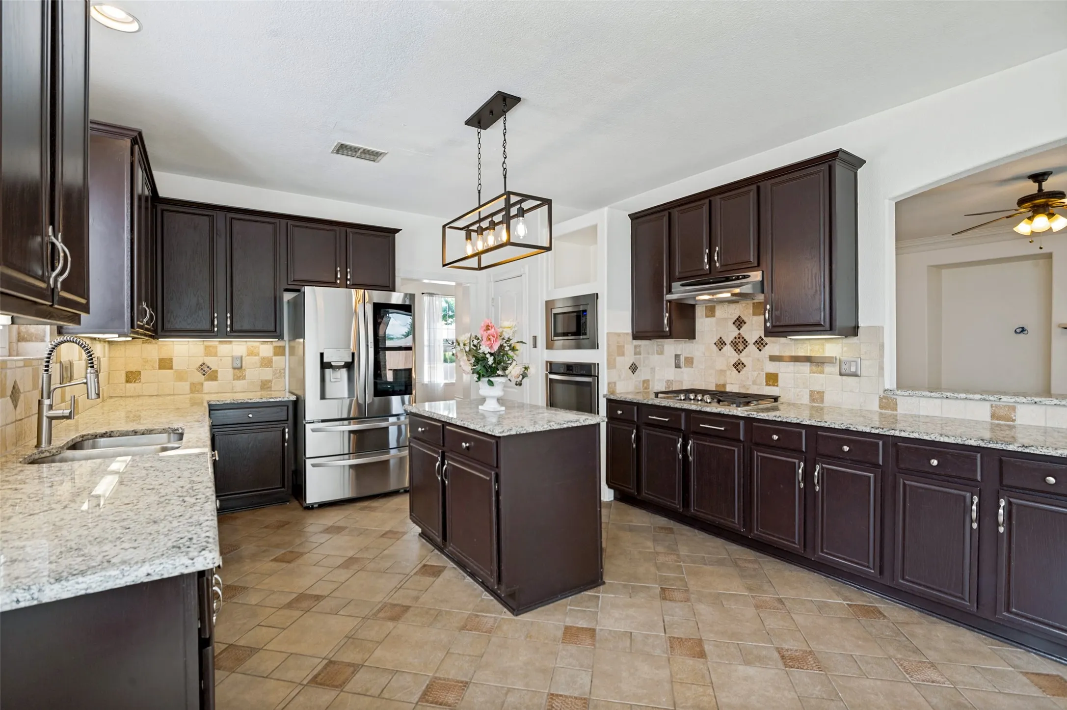 Single Family Residence For Sale in Denton County , 3608 Cottonwood Springs Drive, The Colony, Texas 75056, 5 Bedroom, 3 Bathroom, 2 Garage spaces, 2,685 Sqft, built in 1997, Preowned, mls#21250478, Real Estate Agent in The Colony, Homes For Sale in Denton county, Homes For Sale in The Colony, Realtor in The Colony Texas, Real Estate Brokerage Independent Realty Texas, Luminita Cordes Realtor