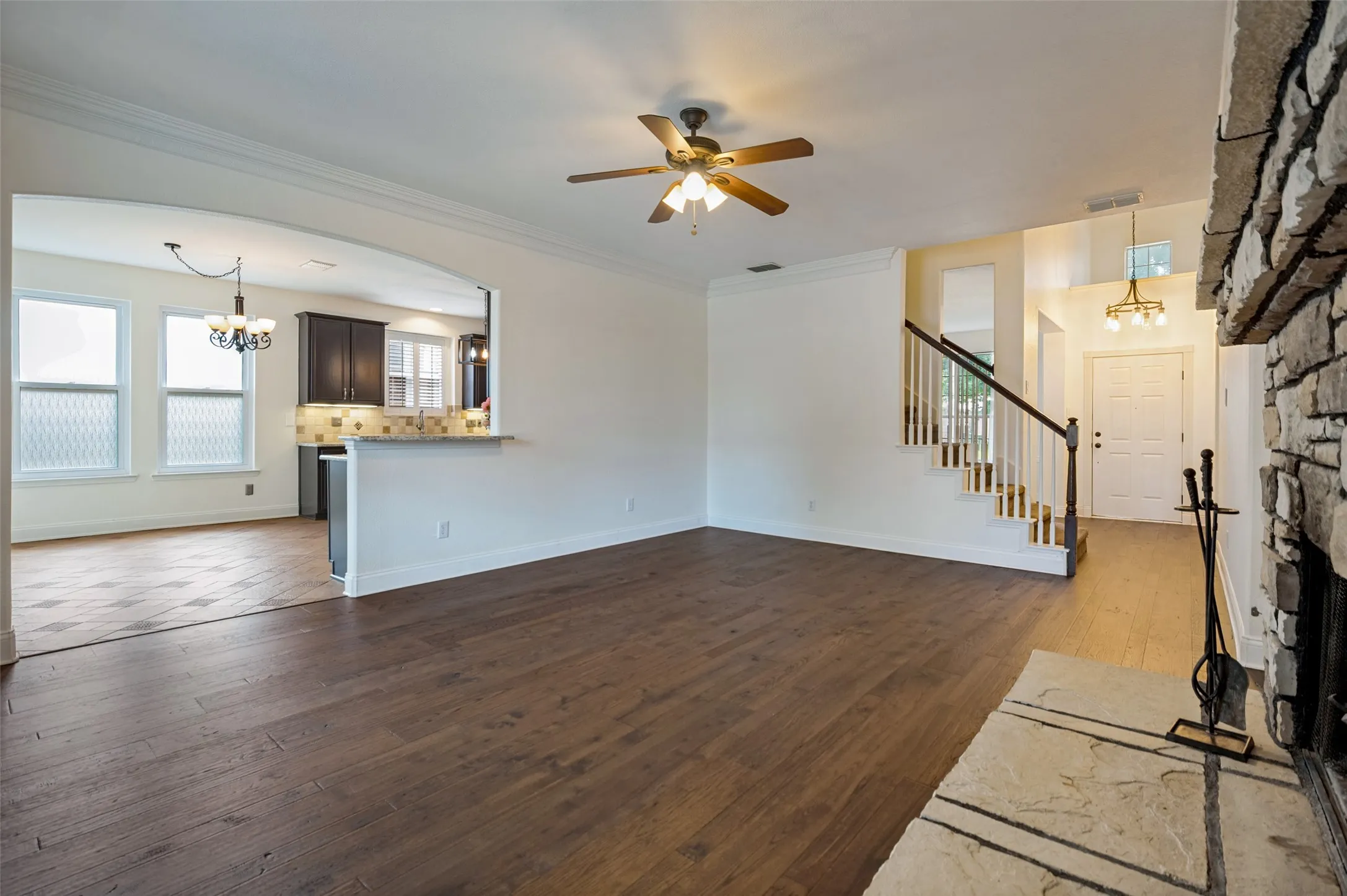 Single Family Residence For Sale in Denton County , 3608 Cottonwood Springs Drive, The Colony, Texas 75056, 5 Bedroom, 3 Bathroom, 2 Garage spaces, 2,685 Sqft, built in 1997, Preowned, mls#21250478, Real Estate Agent in The Colony, Homes For Sale in Denton county, Homes For Sale in The Colony, Realtor in The Colony Texas, Real Estate Brokerage Independent Realty Texas, Luminita Cordes Realtor