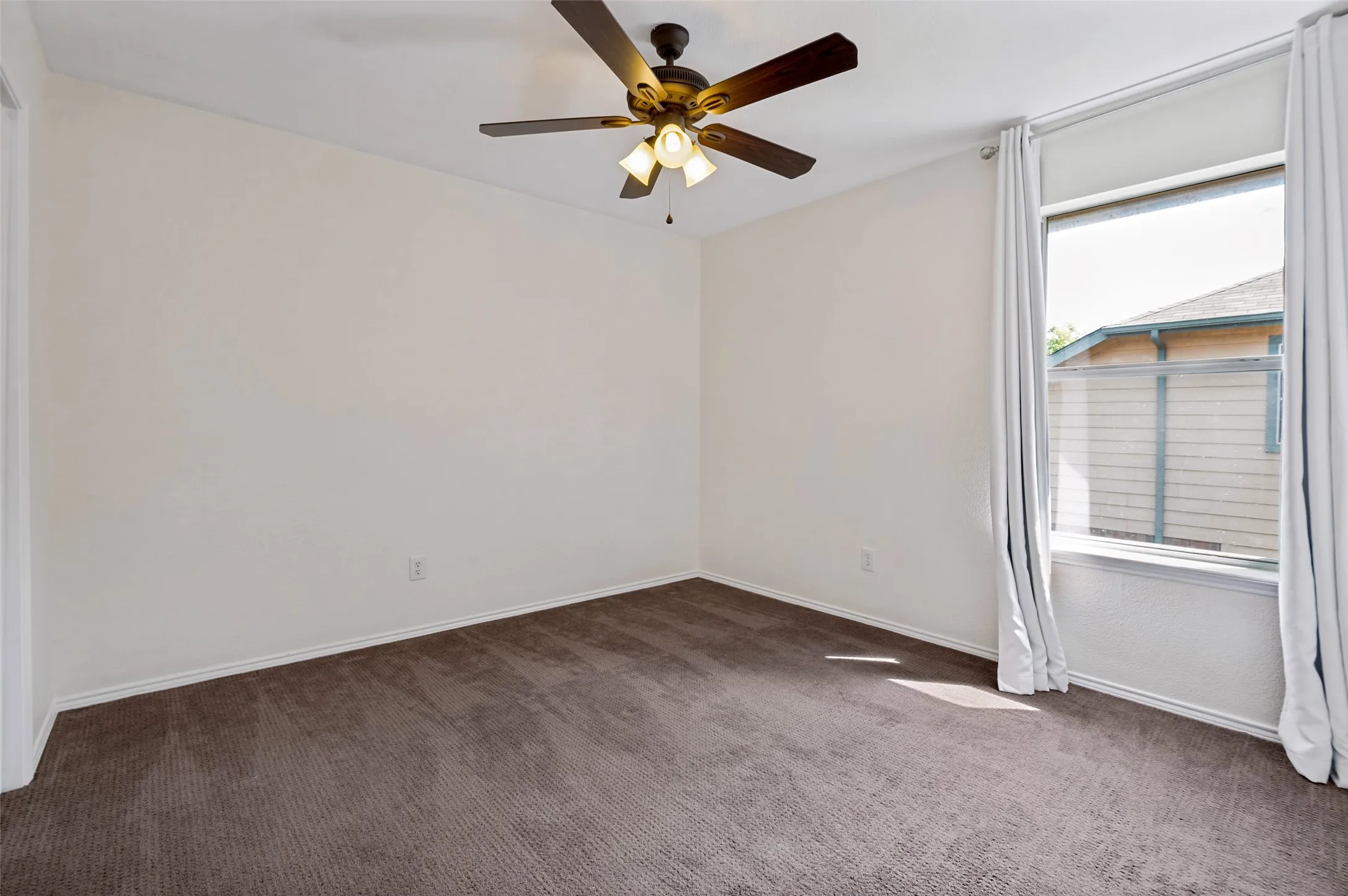 Single Family Residence For Sale in Denton County , 3608 Cottonwood Springs Drive, The Colony, Texas 75056, 5 Bedroom, 3 Bathroom, 2 Garage spaces, 2,685 Sqft, built in 1997, Preowned, mls#21250478, Real Estate Agent in The Colony, Homes For Sale in Denton county, Homes For Sale in The Colony, Realtor in The Colony Texas, Real Estate Brokerage Independent Realty Texas, Luminita Cordes Realtor