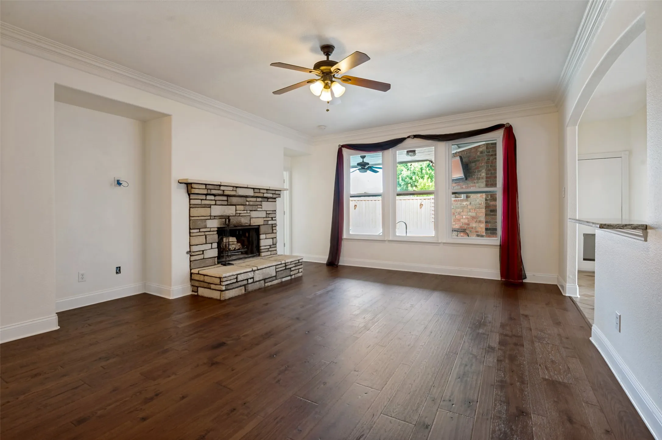 Single Family Residence For Sale in Denton County , 3608 Cottonwood Springs Drive, The Colony, Texas 75056, 5 Bedroom, 3 Bathroom, 2 Garage spaces, 2,685 Sqft, built in 1997, Preowned, mls#21250478, Real Estate Agent in The Colony, Homes For Sale in Denton county, Homes For Sale in The Colony, Realtor in The Colony Texas, Real Estate Brokerage Independent Realty Texas, Luminita Cordes Realtor