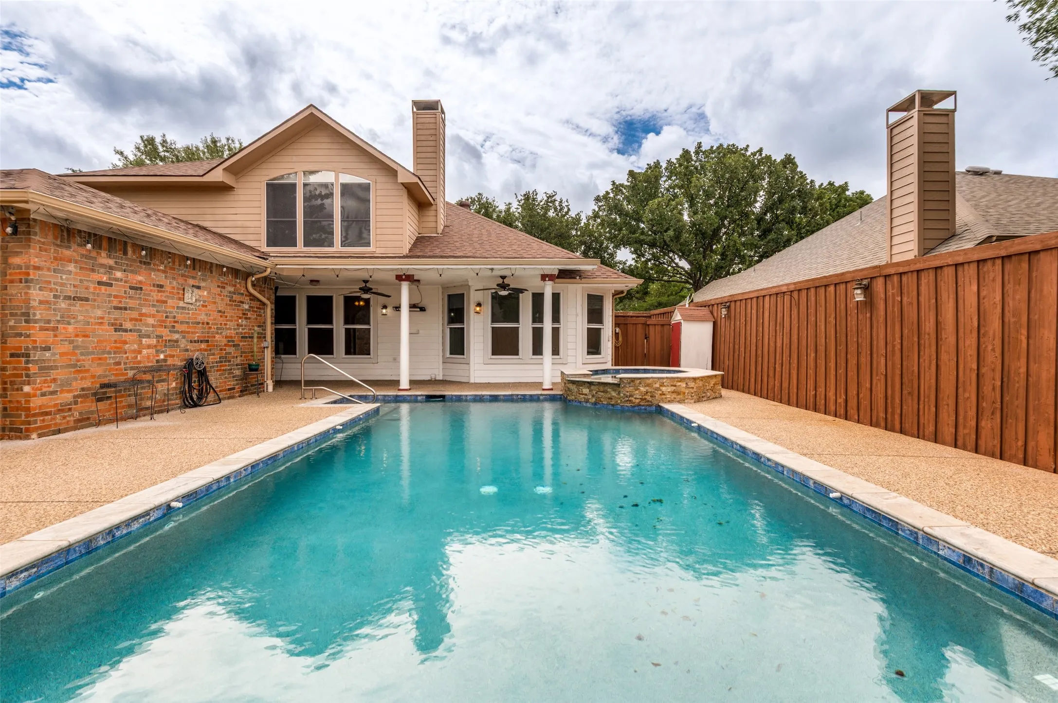 Single Family Residence For Sale in Denton County , 3608 Cottonwood Springs Drive, The Colony, Texas 75056, 5 Bedroom, 3 Bathroom, 2 Garage spaces, 2,685 Sqft, built in 1997, Preowned, mls#21250478, Real Estate Agent in The Colony, Homes For Sale in Denton county, Homes For Sale in The Colony, Realtor in The Colony Texas, Real Estate Brokerage Independent Realty Texas, Luminita Cordes Realtor