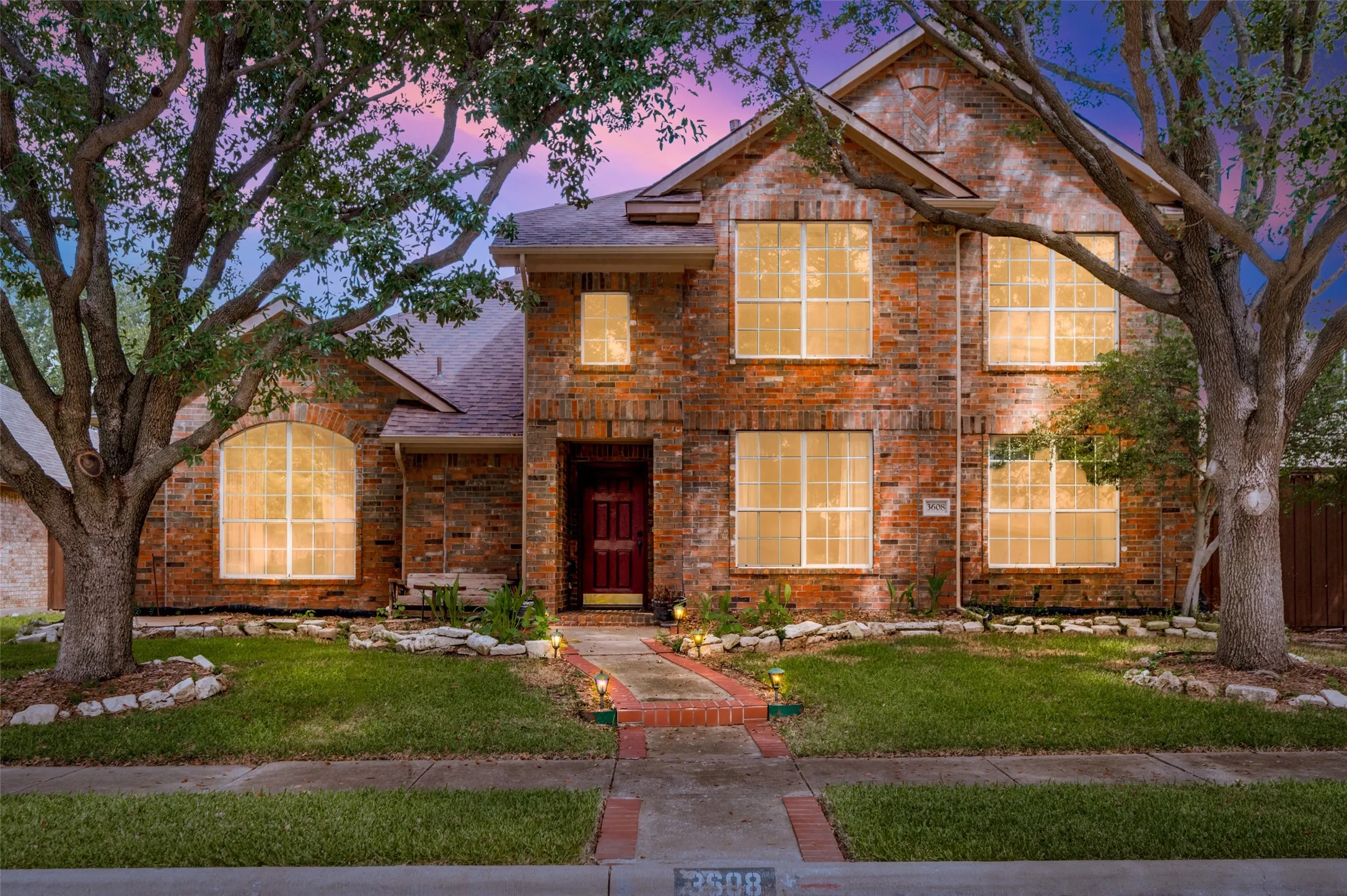 Single Family Residence For Sale in Denton County , 3608 Cottonwood Springs Drive, The Colony, Texas 75056, 5 Bedroom, 3 Bathroom, 2 Garage spaces, 2,685 Sqft, built in 1997, Preowned, mls#21250478, Real Estate Agent in The Colony, Homes For Sale in Denton county, Homes For Sale in The Colony, Realtor in The Colony Texas, Real Estate Brokerage Independent Realty Texas, Luminita Cordes Realtor