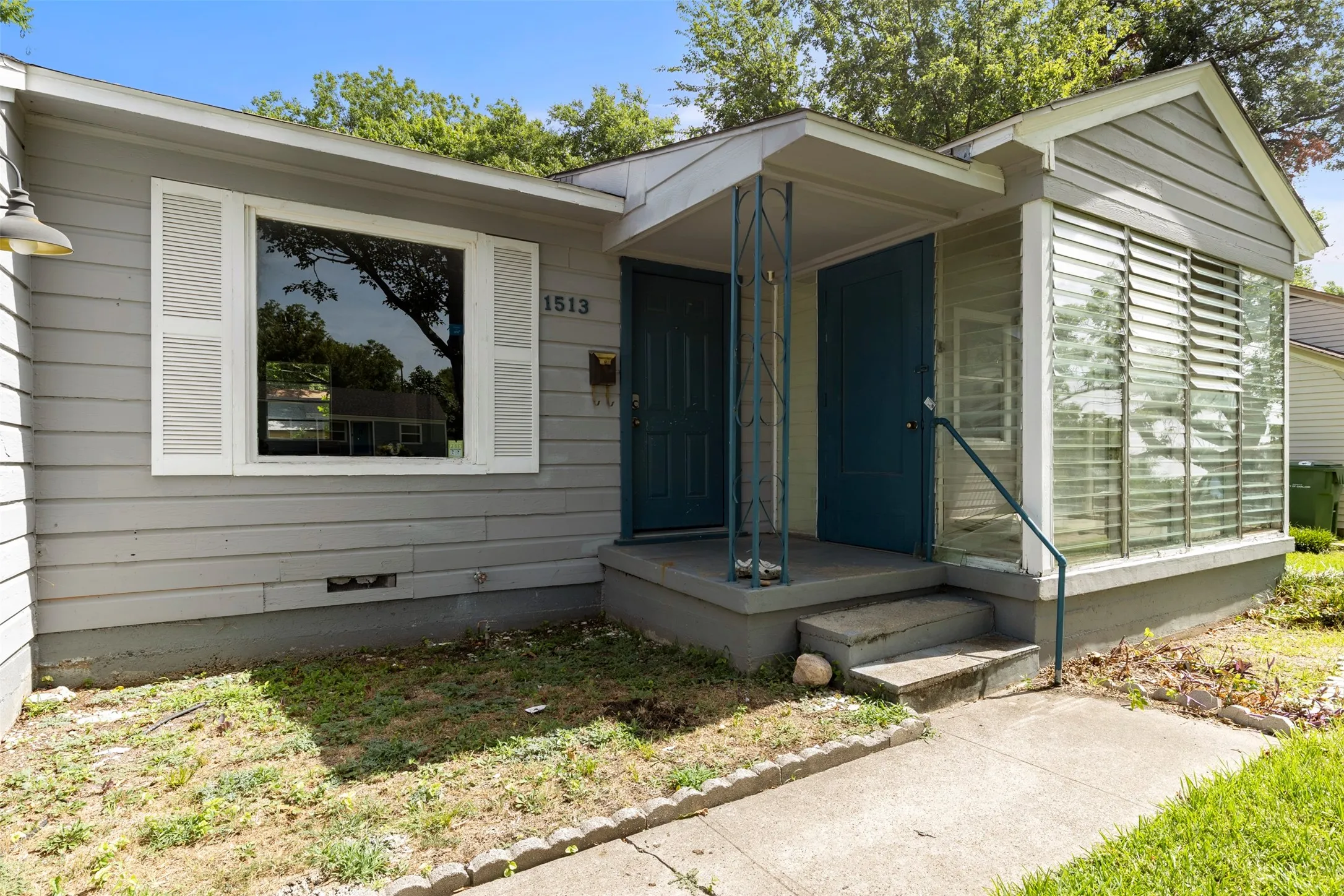 Single Family Residence For Sale in Dallas County , 1513 Davis Boulevard, Garland, Texas 75042, 3 Bedroom, 1 Bathroom, Garage spaces, 1,290 Sqft, built in 1952, mls#21251258, Real Estate Agent in Garland, Homes For Sale in Dallas county, Homes For Sale in Garland, Realtor in Garland Texas, Real Estate Brokerage Independent Realty Texas, Luminita Cordes Realtor