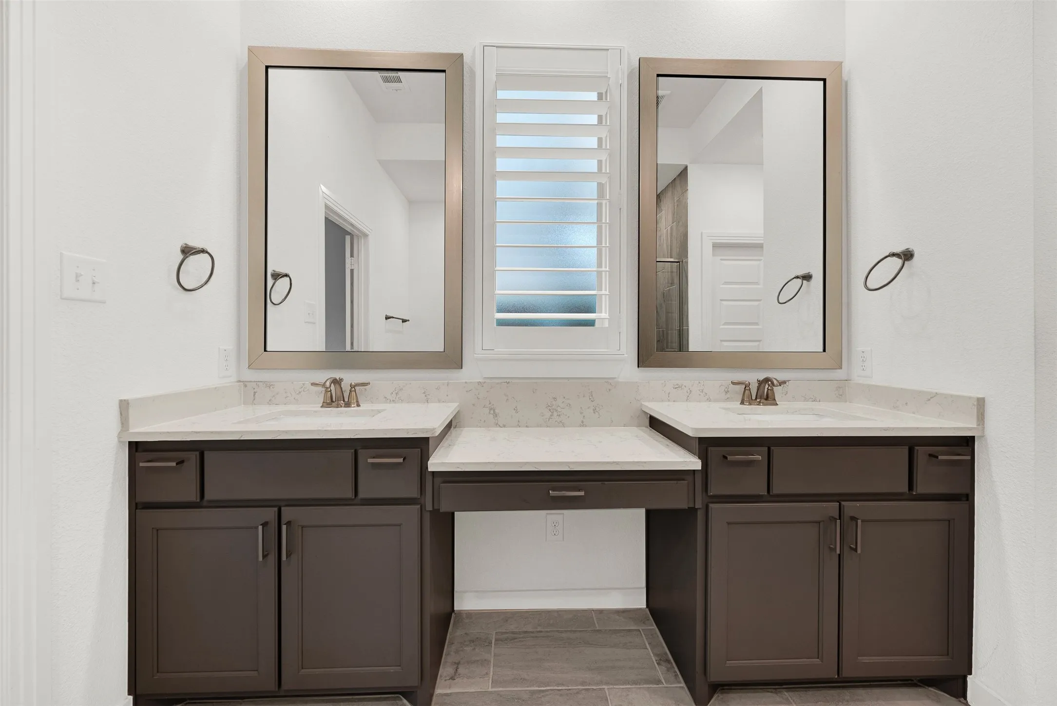 Single Family Residence For Sale in Collin County , 2505 Solomons Place, Wylie, Texas 75098, 4 Bedroom, 3 Bathroom, 2 Garage spaces, 2,985 Sqft, built in 2020, mls#21250784, Real Estate Agent in Wylie, Homes For Sale in Collin county, Homes For Sale in Wylie, Realtor in Wylie Texas, Real Estate Brokerage Independent Realty Texas, Luminita Cordes Realtor