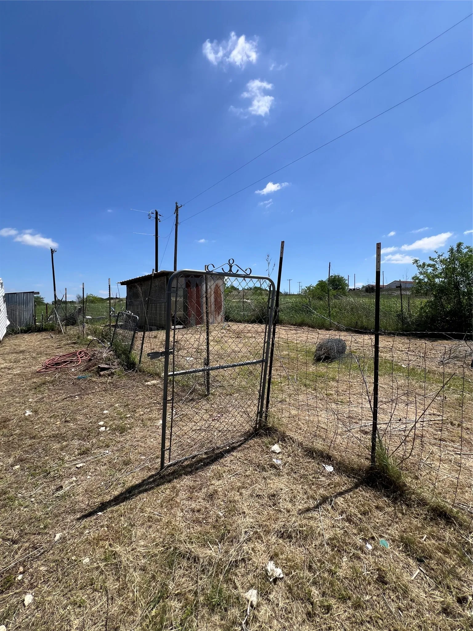 Manufactured Home For Sale in Hood County , 4215 Lanark Drive, Cresson, Texas 76035, 2 Bedroom, 2 Bathroom, Garage spaces, 960 Sqft, built in 2013, Preowned, Price $134,500, mls#21250266, Real Estate Agent in Cresson, Homes For Sale in Hood county, Homes For Sale in Cresson, Realtor in Cresson Texas, Real Estate Brokerage Independent Realty Texas, Luminita Cordes Realtor