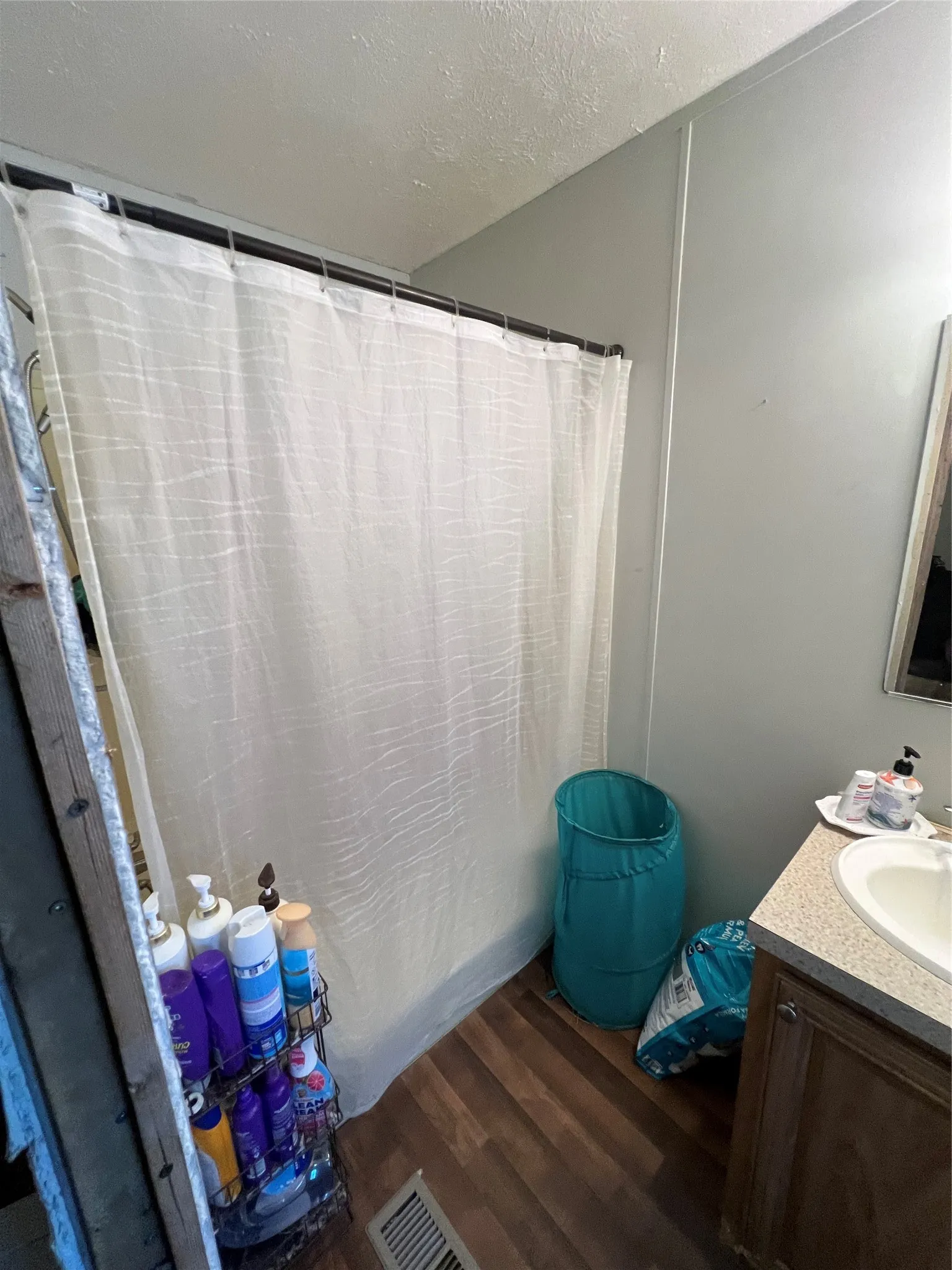 Manufactured Home For Sale in Hood County , 4215 Lanark Drive, Cresson, Texas 76035, 2 Bedroom, 2 Bathroom, Garage spaces, 960 Sqft, built in 2013, Preowned, Price $134,500, mls#21250266, Real Estate Agent in Cresson, Homes For Sale in Hood county, Homes For Sale in Cresson, Realtor in Cresson Texas, Real Estate Brokerage Independent Realty Texas, Luminita Cordes Realtor