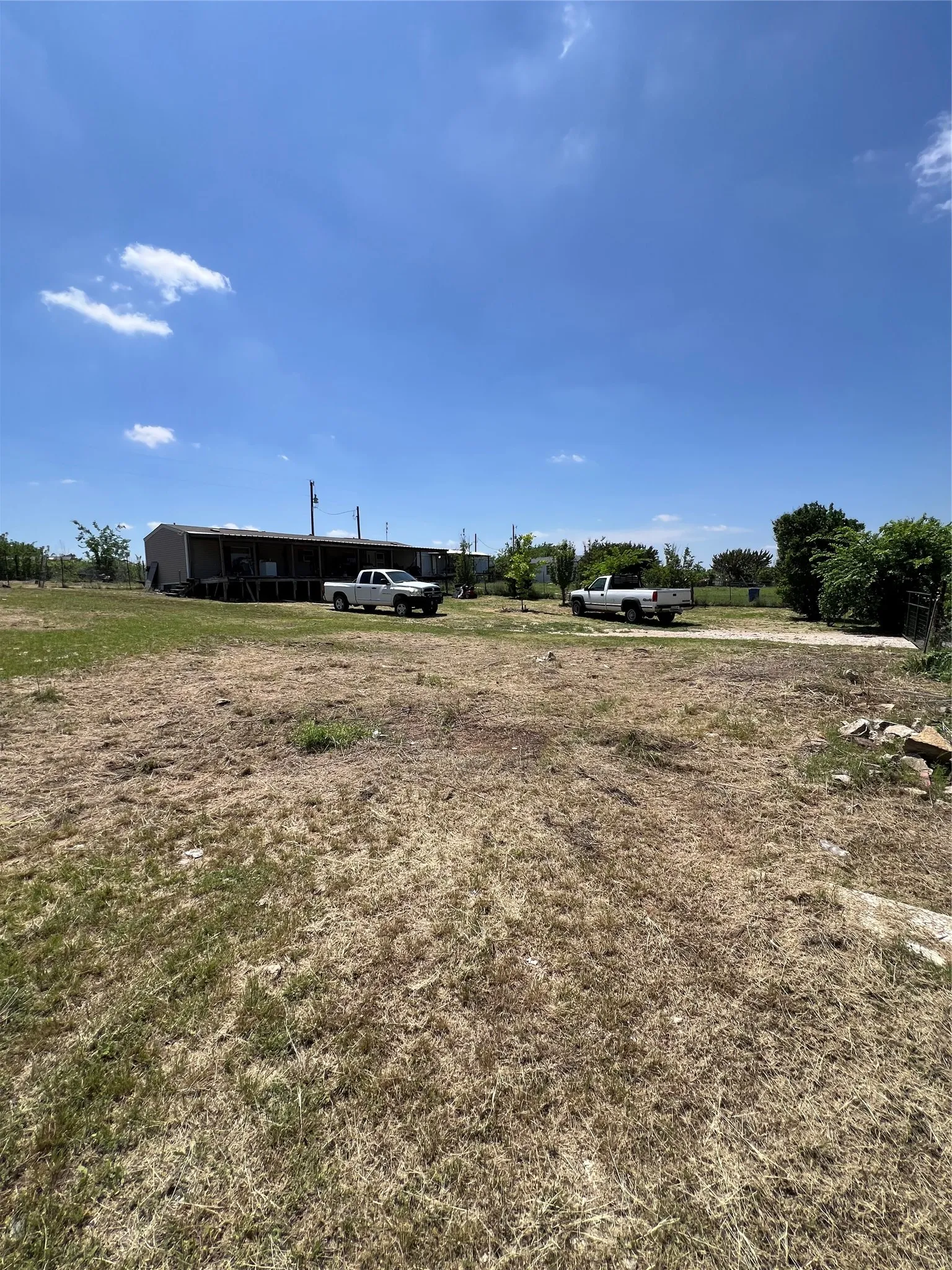 Manufactured Home For Sale in Hood County , 4215 Lanark Drive, Cresson, Texas 76035, 2 Bedroom, 2 Bathroom, Garage spaces, 960 Sqft, built in 2013, Preowned, Price $134,500, mls#21250266, Real Estate Agent in Cresson, Homes For Sale in Hood county, Homes For Sale in Cresson, Realtor in Cresson Texas, Real Estate Brokerage Independent Realty Texas, Luminita Cordes Realtor