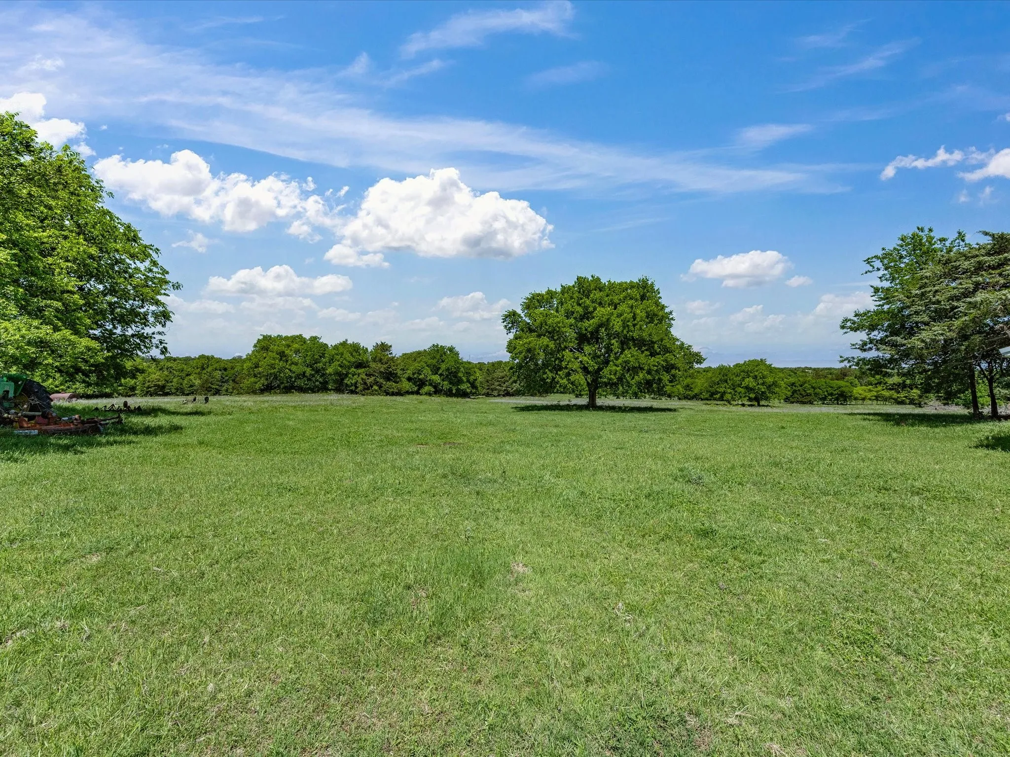 Farm For Sale in Montague County , 5444 Well Service Road, Bowie, Texas 76230, 2 Bedroom, 1 Bathroom, Garage spaces, 1,026 Sqft, built in 0, Preowned, mls#21242839, Real Estate Agent in Bowie, Homes For Sale in Montague county, Homes For Sale in Bowie, Realtor in Bowie Texas, Real Estate Brokerage Independent Realty Texas, Luminita Cordes Realtor