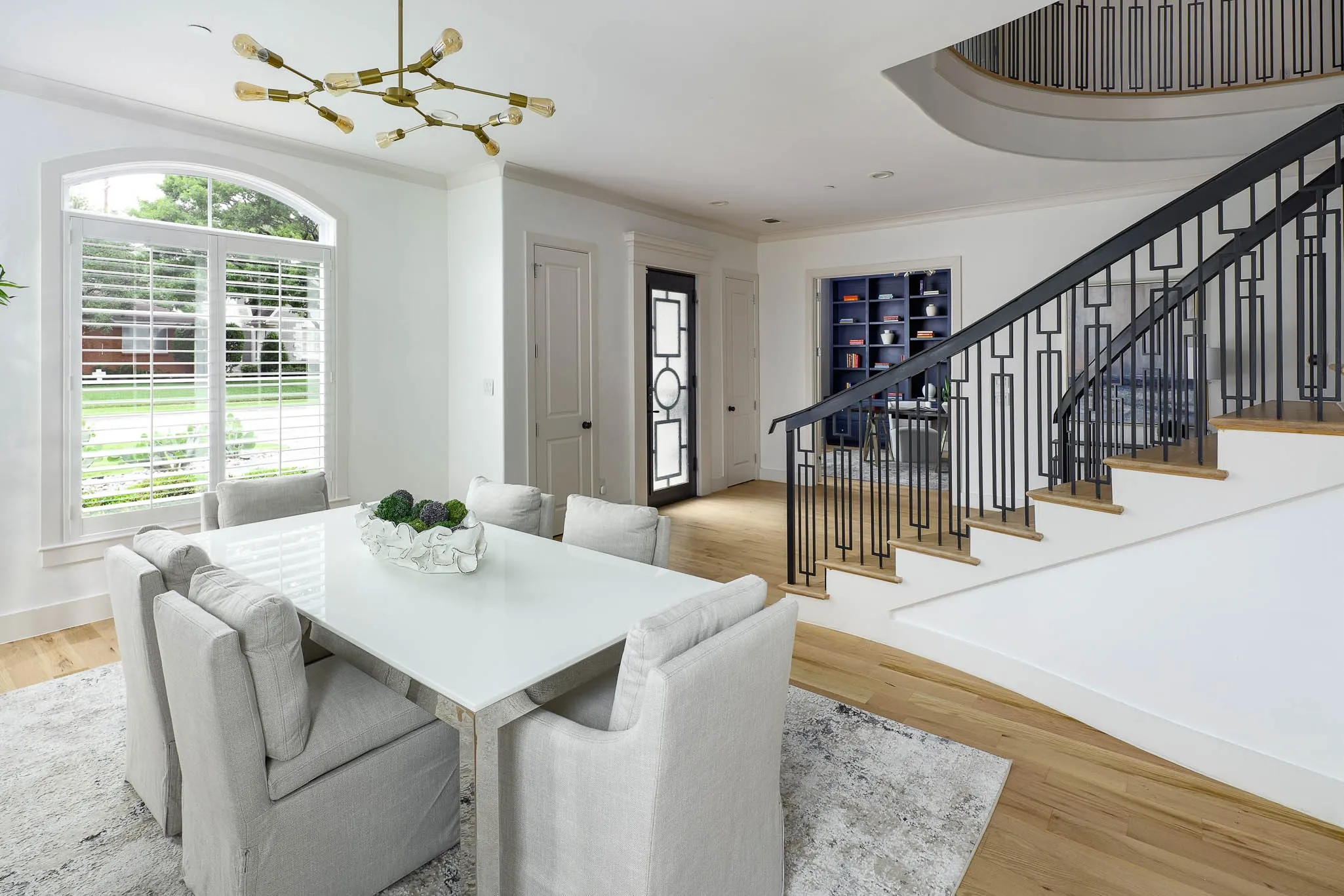 Single Family Residence For Sale in Dallas County , 4085 Amherst Avenue, University Park, Texas 75225, 5 Bedroom, 7 Bathroom, 2 Garage spaces, 5,127 Sqft, built in 2016, Preowned, mls#21250234, Real Estate Agent in University Park, Homes For Sale in Dallas county, Homes For Sale in University Park, Realtor in University Park Texas, Real Estate Brokerage Independent Realty Texas, Luminita Cordes Realtor