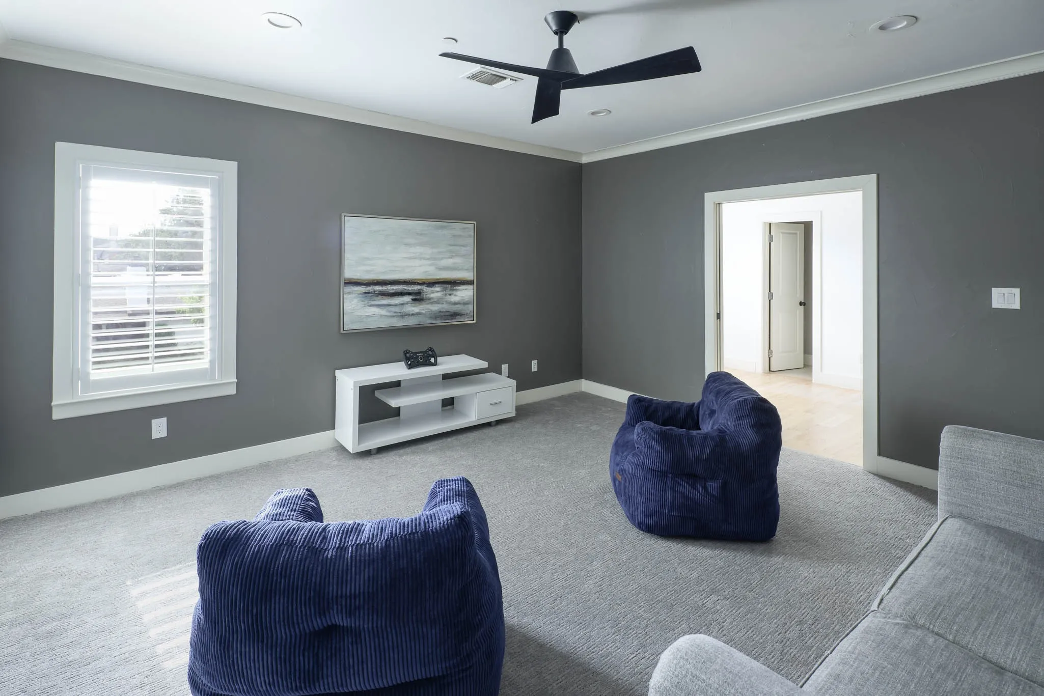 Single Family Residence For Sale in Dallas County , 4085 Amherst Avenue, University Park, Texas 75225, 5 Bedroom, 7 Bathroom, 2 Garage spaces, 5,127 Sqft, built in 2016, Preowned, mls#21250234, Real Estate Agent in University Park, Homes For Sale in Dallas county, Homes For Sale in University Park, Realtor in University Park Texas, Real Estate Brokerage Independent Realty Texas, Luminita Cordes Realtor