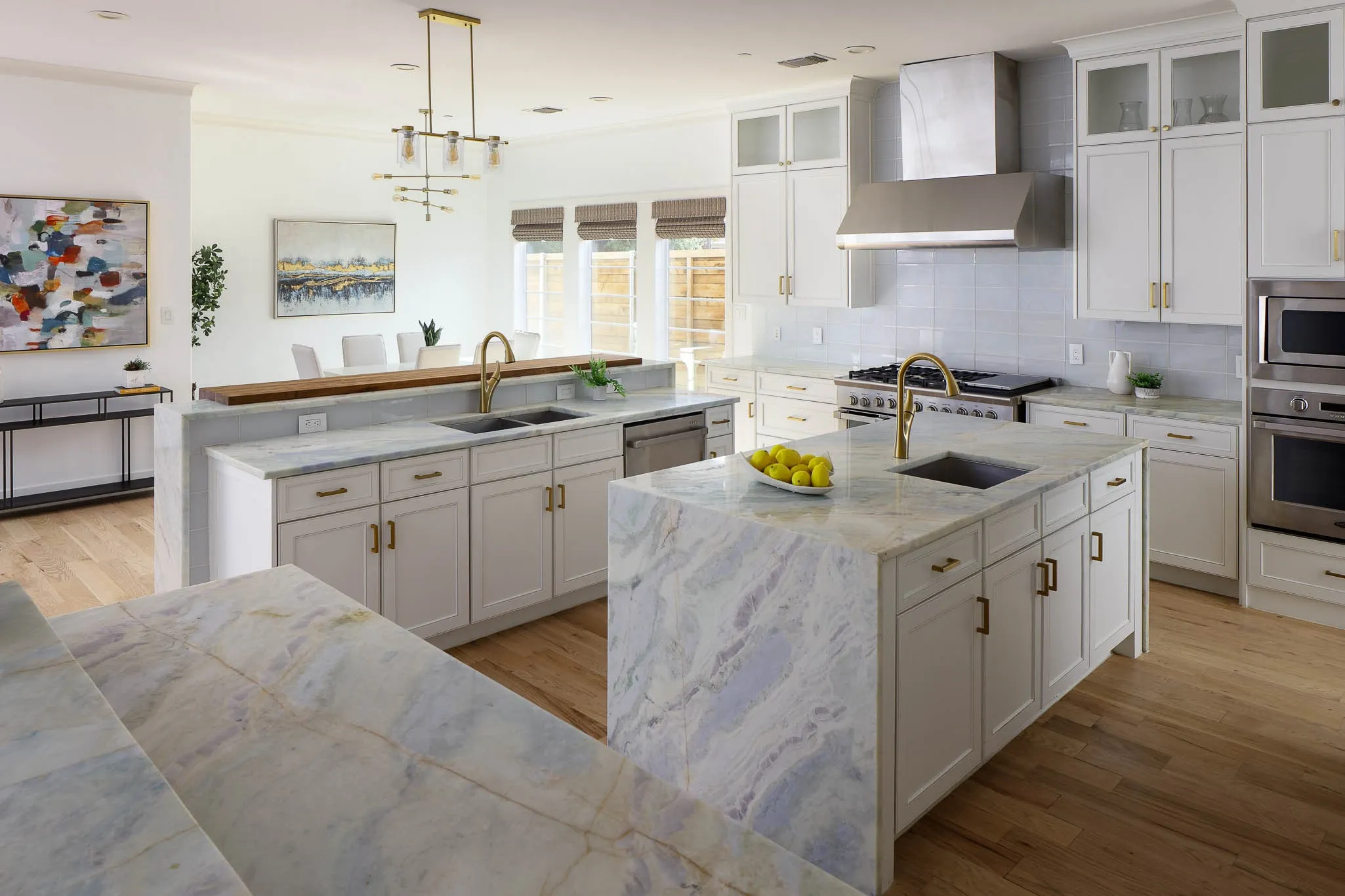 Single Family Residence For Sale in Dallas County , 4085 Amherst Avenue, University Park, Texas 75225, 5 Bedroom, 7 Bathroom, 2 Garage spaces, 5,127 Sqft, built in 2016, Preowned, mls#21250234, Real Estate Agent in University Park, Homes For Sale in Dallas county, Homes For Sale in University Park, Realtor in University Park Texas, Real Estate Brokerage Independent Realty Texas, Luminita Cordes Realtor
