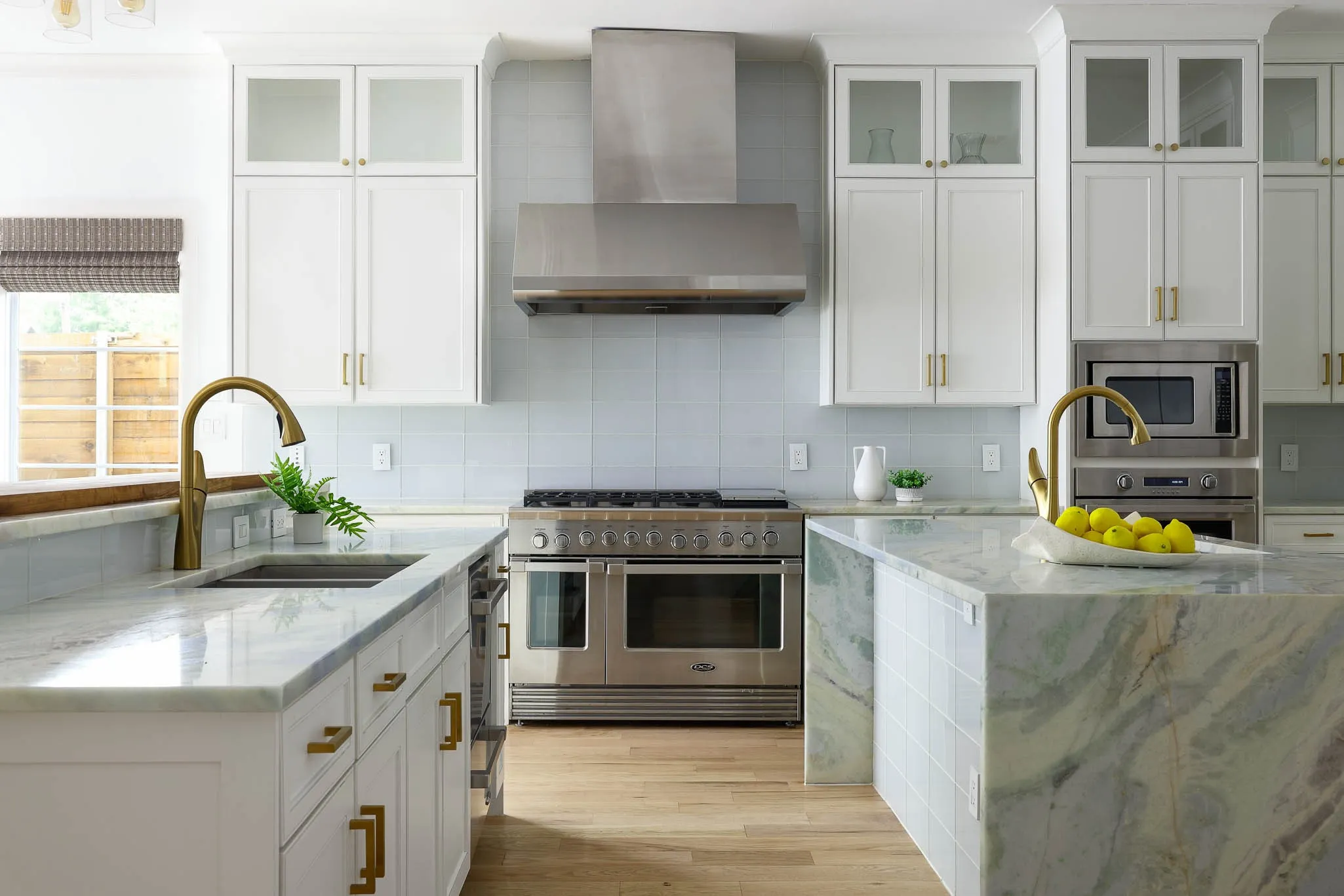 Single Family Residence For Sale in Dallas County , 4085 Amherst Avenue, University Park, Texas 75225, 5 Bedroom, 7 Bathroom, 2 Garage spaces, 5,127 Sqft, built in 2016, Preowned, mls#21250234, Real Estate Agent in University Park, Homes For Sale in Dallas county, Homes For Sale in University Park, Realtor in University Park Texas, Real Estate Brokerage Independent Realty Texas, Luminita Cordes Realtor