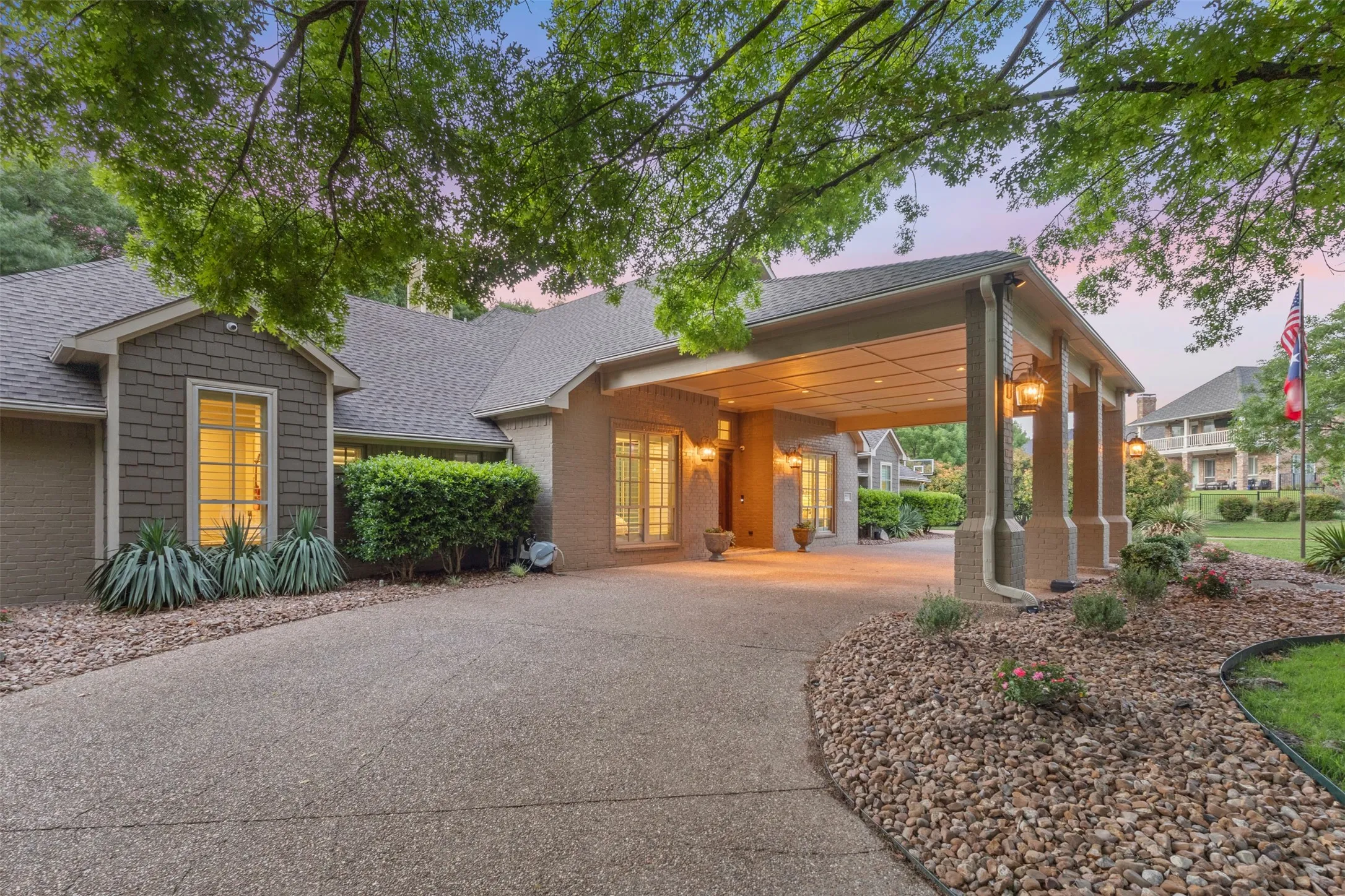 Single Family Residence For Sale in Collin County , 8663 Elm Court, Frisco, Texas 75033, 4 Bedroom, 5 Bathroom, 3 Garage spaces, 4,493 Sqft, built in 1986, Preowned, mls#21251075, Real Estate Agent in Frisco, Homes For Sale in Collin county, Homes For Sale in Frisco, Realtor in Frisco Texas, Real Estate Brokerage Independent Realty Texas, Luminita Cordes Realtor