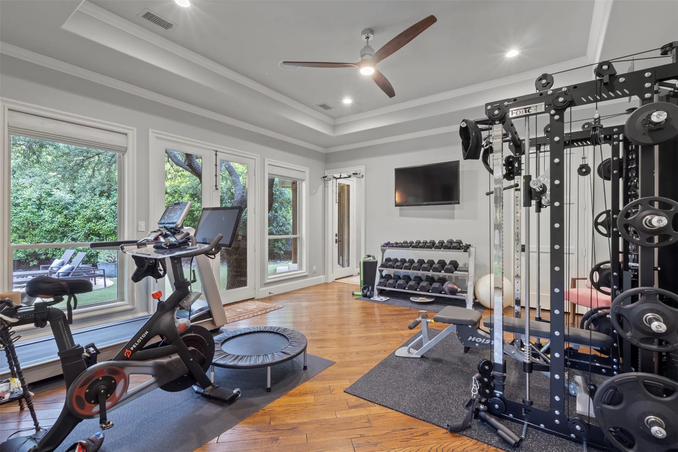 lots of natural light overlooking pool