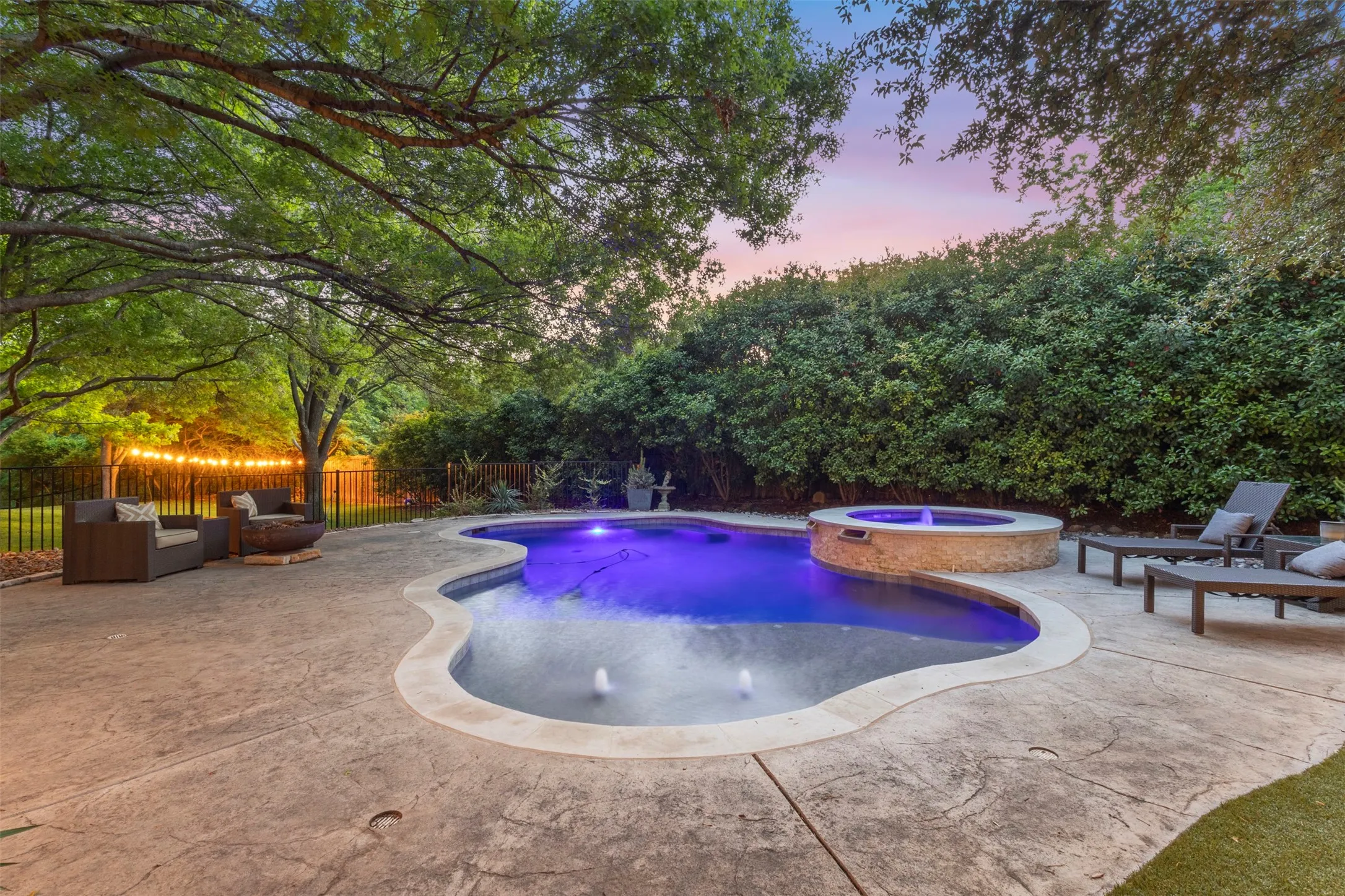 expansive pool decking