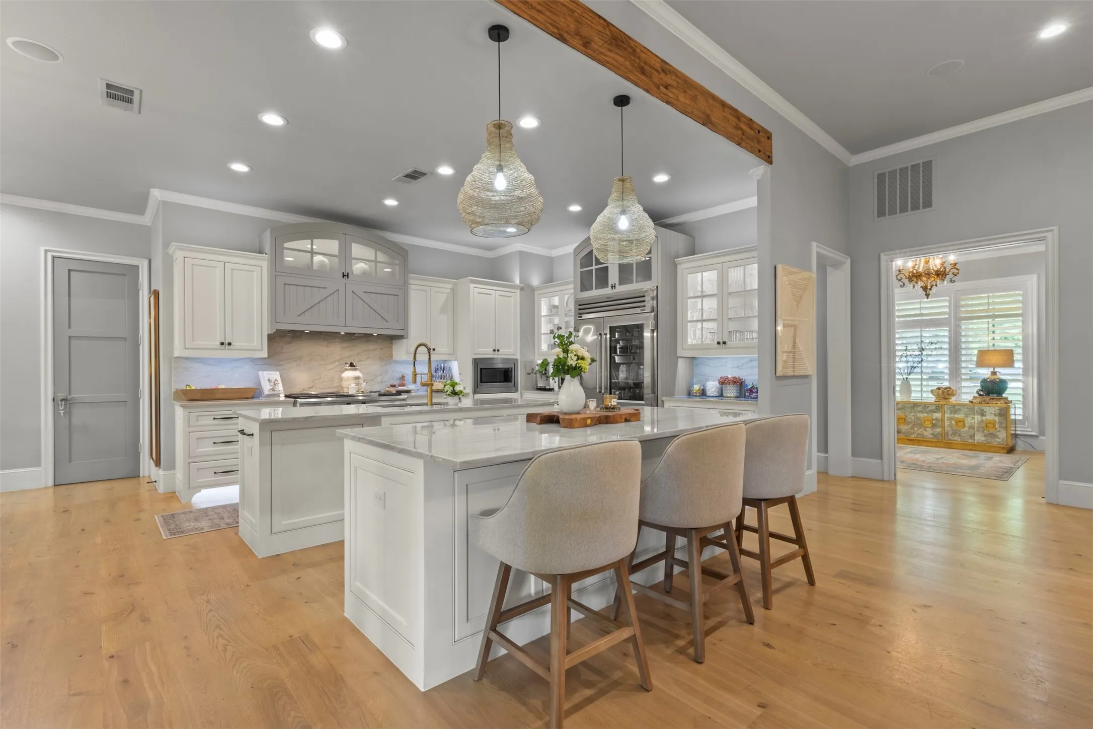 Single Family Residence For Sale in Collin County , 8663 Elm Court, Frisco, Texas 75033, 4 Bedroom, 5 Bathroom, 3 Garage spaces, 4,493 Sqft, built in 1986, Preowned, mls#21251075, Real Estate Agent in Frisco, Homes For Sale in Collin county, Homes For Sale in Frisco, Realtor in Frisco Texas, Real Estate Brokerage Independent Realty Texas, Luminita Cordes Realtor
