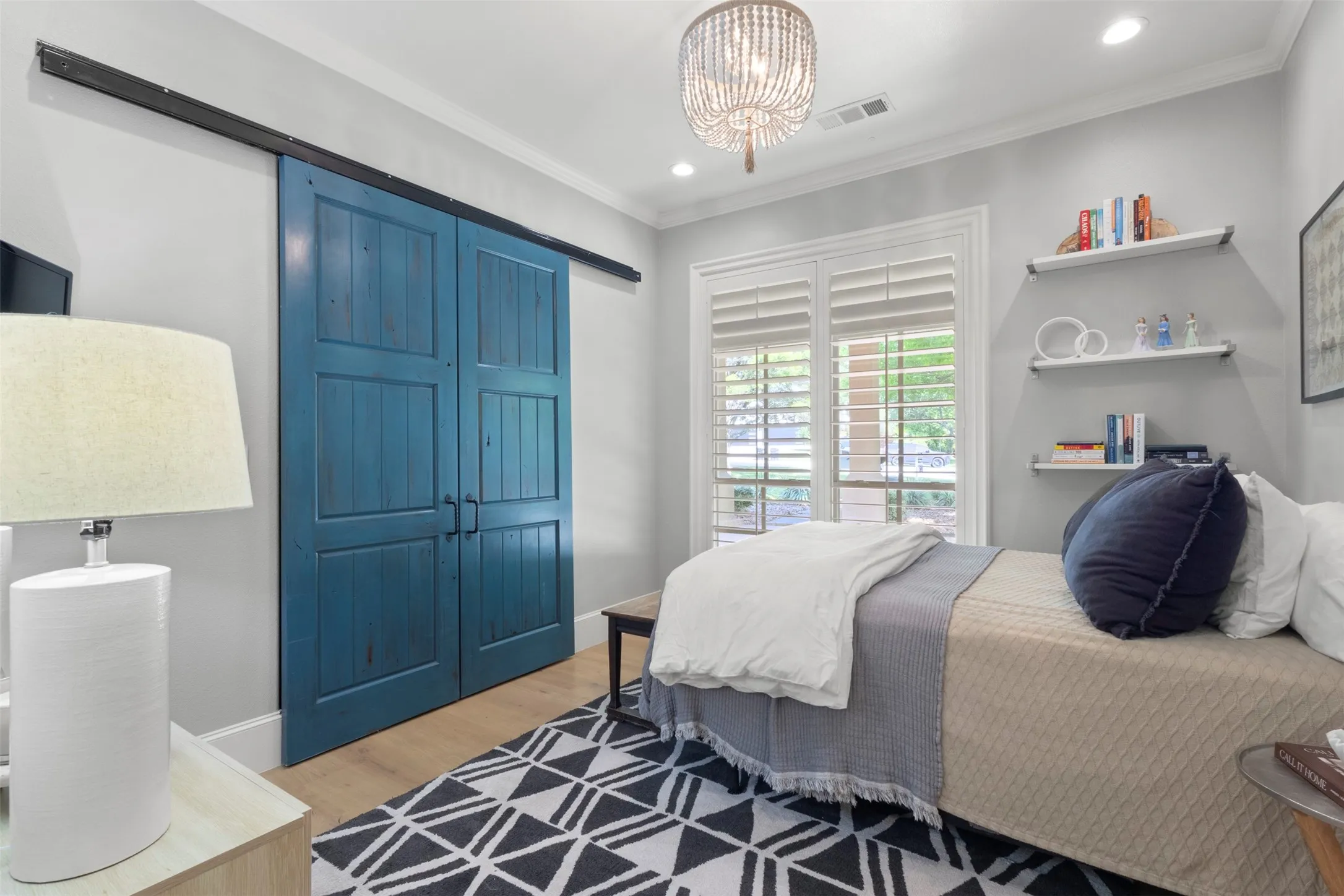 spare bedroom