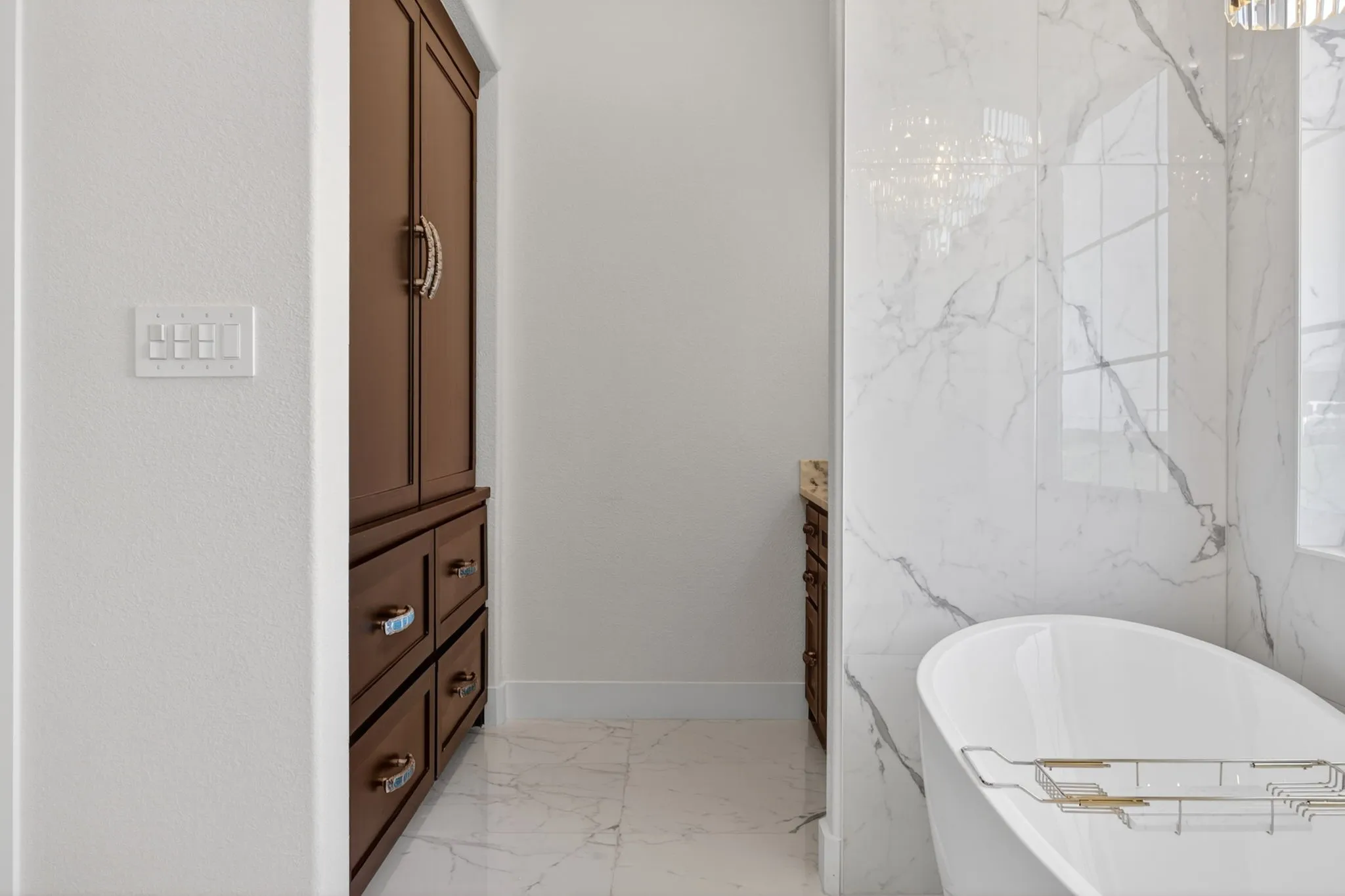 primary bath storage
