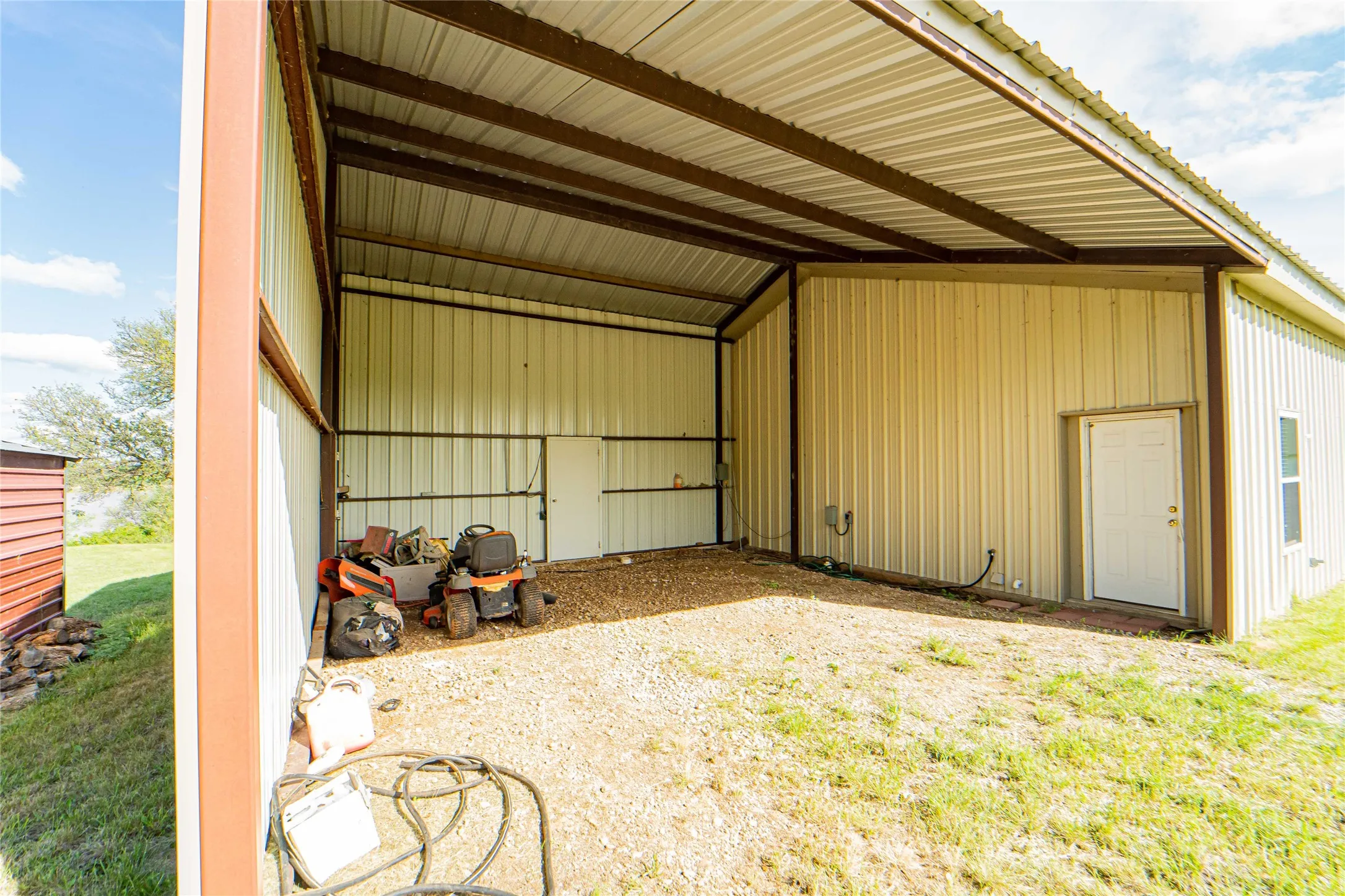Single Family Residence For Sale in Stephens County , 6574 County Road 322, Breckenridge, Texas 76424, 3 Bedroom, 2 Bathroom, 1 Garage spaces, 1,944 Sqft, built in 2010, Price $424,500, mls#21250683, Real Estate Agent in Breckenridge, Homes For Sale in Stephens county, Homes For Sale in Breckenridge, Realtor in Breckenridge Texas, Real Estate Brokerage Independent Realty Texas, Luminita Cordes Realtor