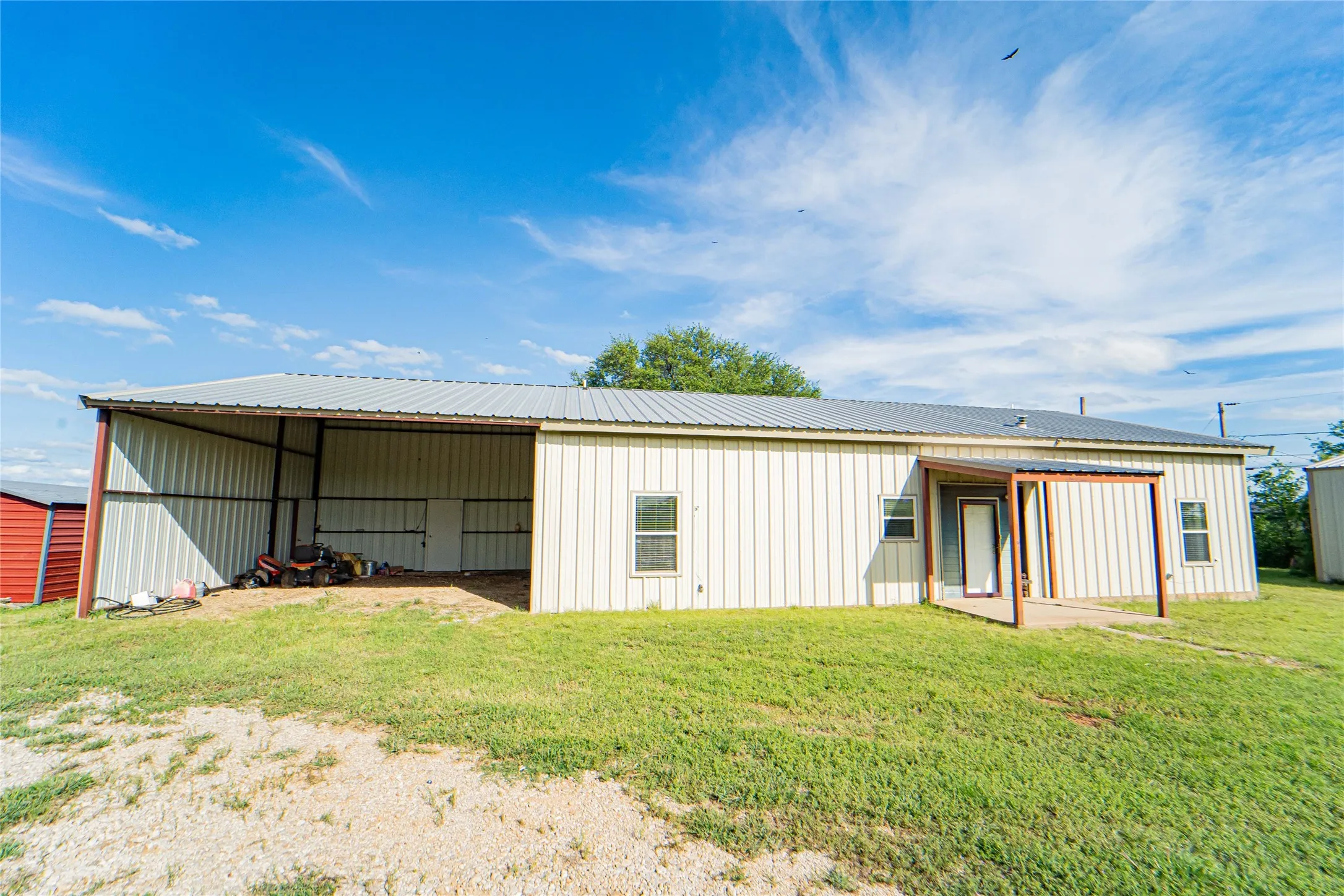 Single Family Residence For Sale in Stephens County , 6574 County Road 322, Breckenridge, Texas 76424, 3 Bedroom, 2 Bathroom, 1 Garage spaces, 1,944 Sqft, built in 2010, Price $424,500, mls#21250683, Real Estate Agent in Breckenridge, Homes For Sale in Stephens county, Homes For Sale in Breckenridge, Realtor in Breckenridge Texas, Real Estate Brokerage Independent Realty Texas, Luminita Cordes Realtor