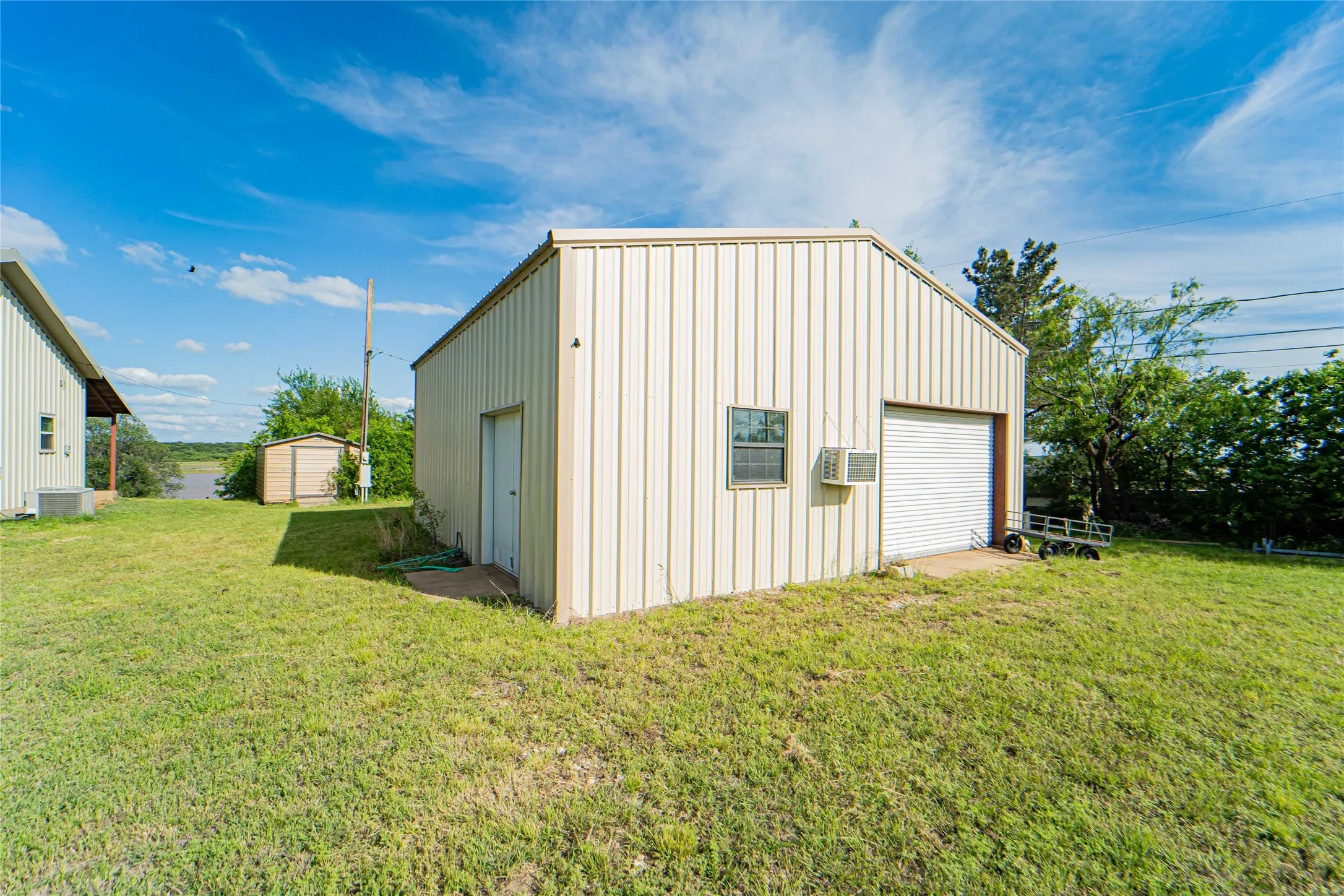 Single Family Residence For Sale in Stephens County , 6574 County Road 322, Breckenridge, Texas 76424, 3 Bedroom, 2 Bathroom, 1 Garage spaces, 1,944 Sqft, built in 2010, Price $424,500, mls#21250683, Real Estate Agent in Breckenridge, Homes For Sale in Stephens county, Homes For Sale in Breckenridge, Realtor in Breckenridge Texas, Real Estate Brokerage Independent Realty Texas, Luminita Cordes Realtor