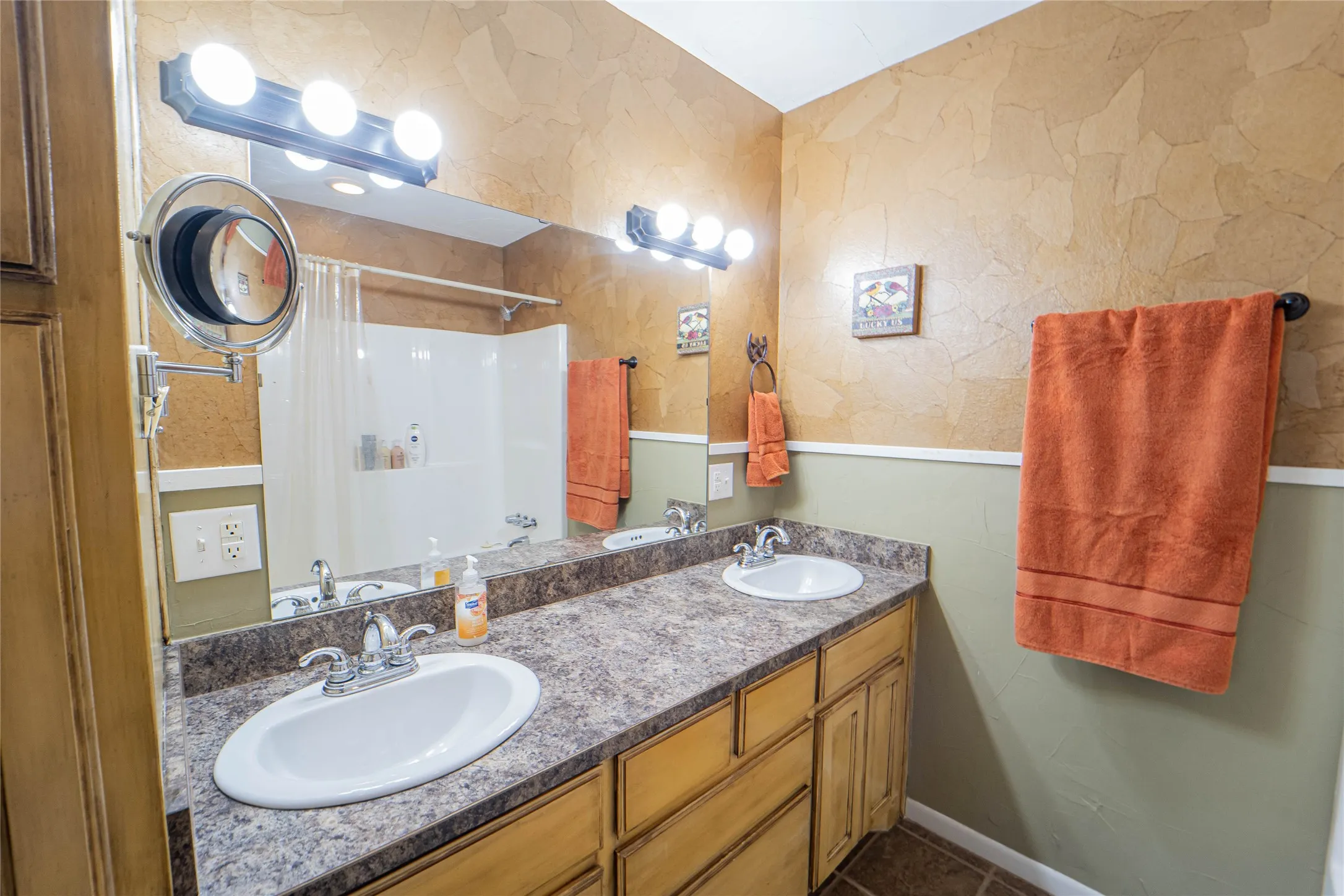 Single Family Residence For Sale in Stephens County , 6574 County Road 322, Breckenridge, Texas 76424, 3 Bedroom, 2 Bathroom, 1 Garage spaces, 1,944 Sqft, built in 2010, Price $424,500, mls#21250683, Real Estate Agent in Breckenridge, Homes For Sale in Stephens county, Homes For Sale in Breckenridge, Realtor in Breckenridge Texas, Real Estate Brokerage Independent Realty Texas, Luminita Cordes Realtor