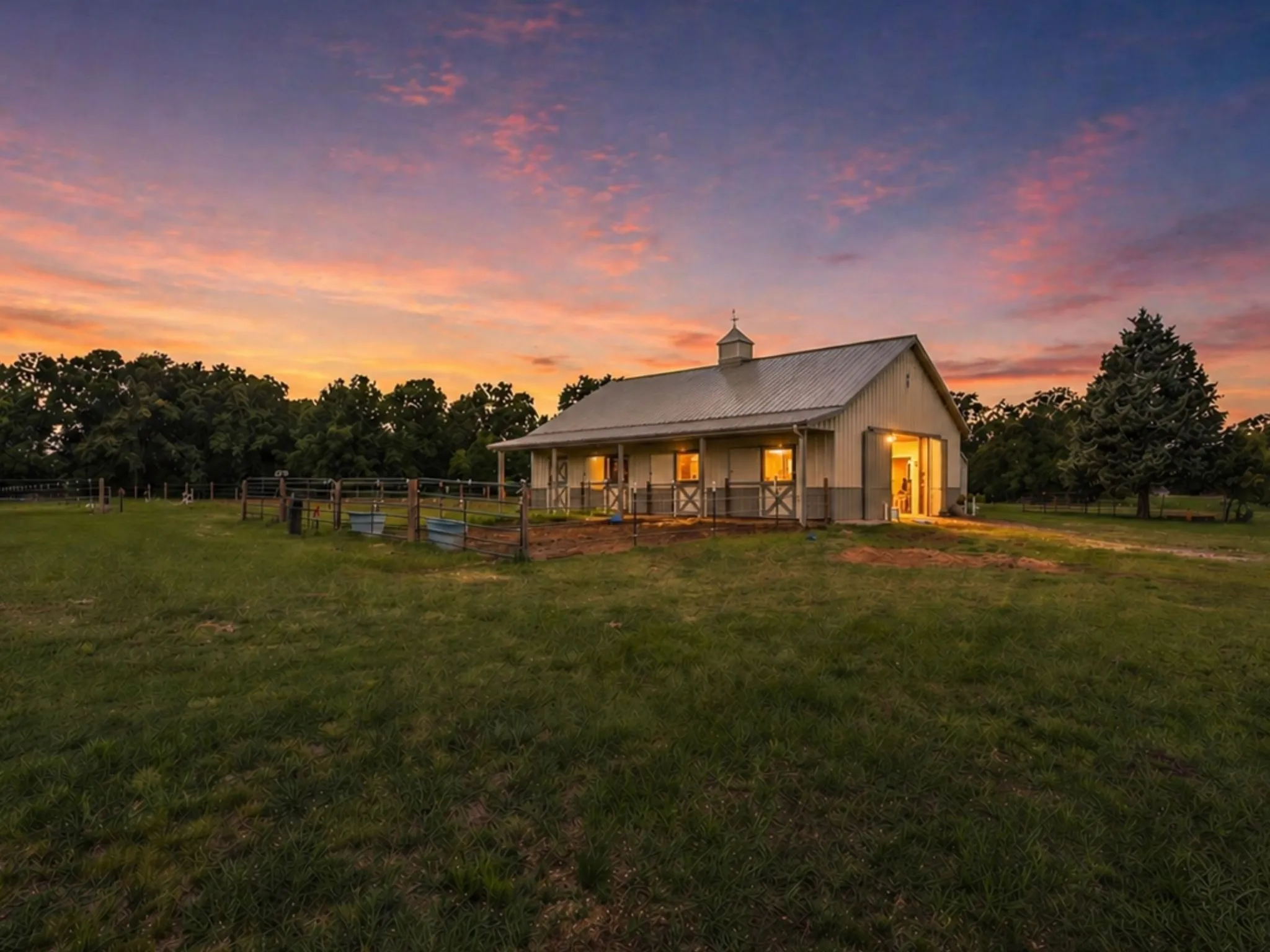 Horse Barn