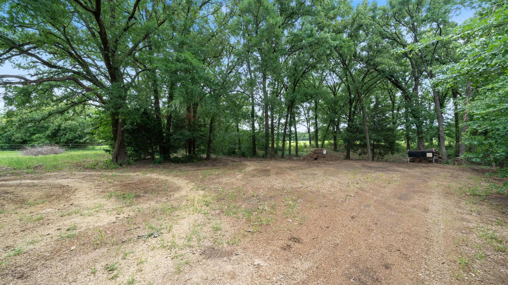 Single Family Residence For Sale in Van Zandt County , 3317 Vz County Road 1804, Grand Saline, Texas 75140, 3 Bedroom, 4 Bathroom, 3 Garage spaces, 3,080 Sqft, built in 2022, mls#21251060, Real Estate Agent in Grand Saline, Homes For Sale in Van Zandt county, Homes For Sale in Grand Saline, Realtor in Grand Saline Texas, Real Estate Brokerage Independent Realty Texas, Luminita Cordes Realtor