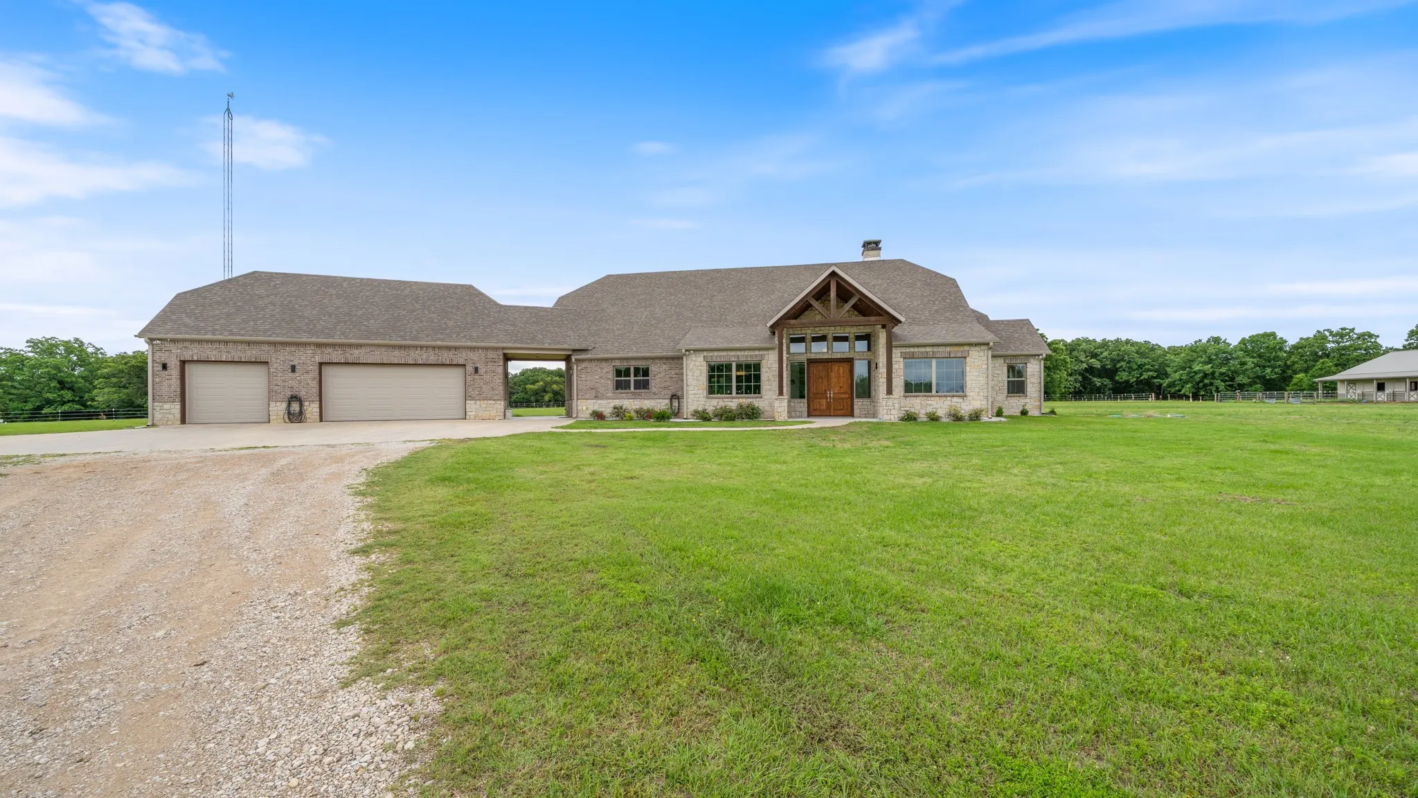 Single Family Residence For Sale in Van Zandt County , 3317 Vz County Road 1804, Grand Saline, Texas 75140, 3 Bedroom, 4 Bathroom, 3 Garage spaces, 3,080 Sqft, built in 2022, mls#21251060, Real Estate Agent in Grand Saline, Homes For Sale in Van Zandt county, Homes For Sale in Grand Saline, Realtor in Grand Saline Texas, Real Estate Brokerage Independent Realty Texas, Luminita Cordes Realtor